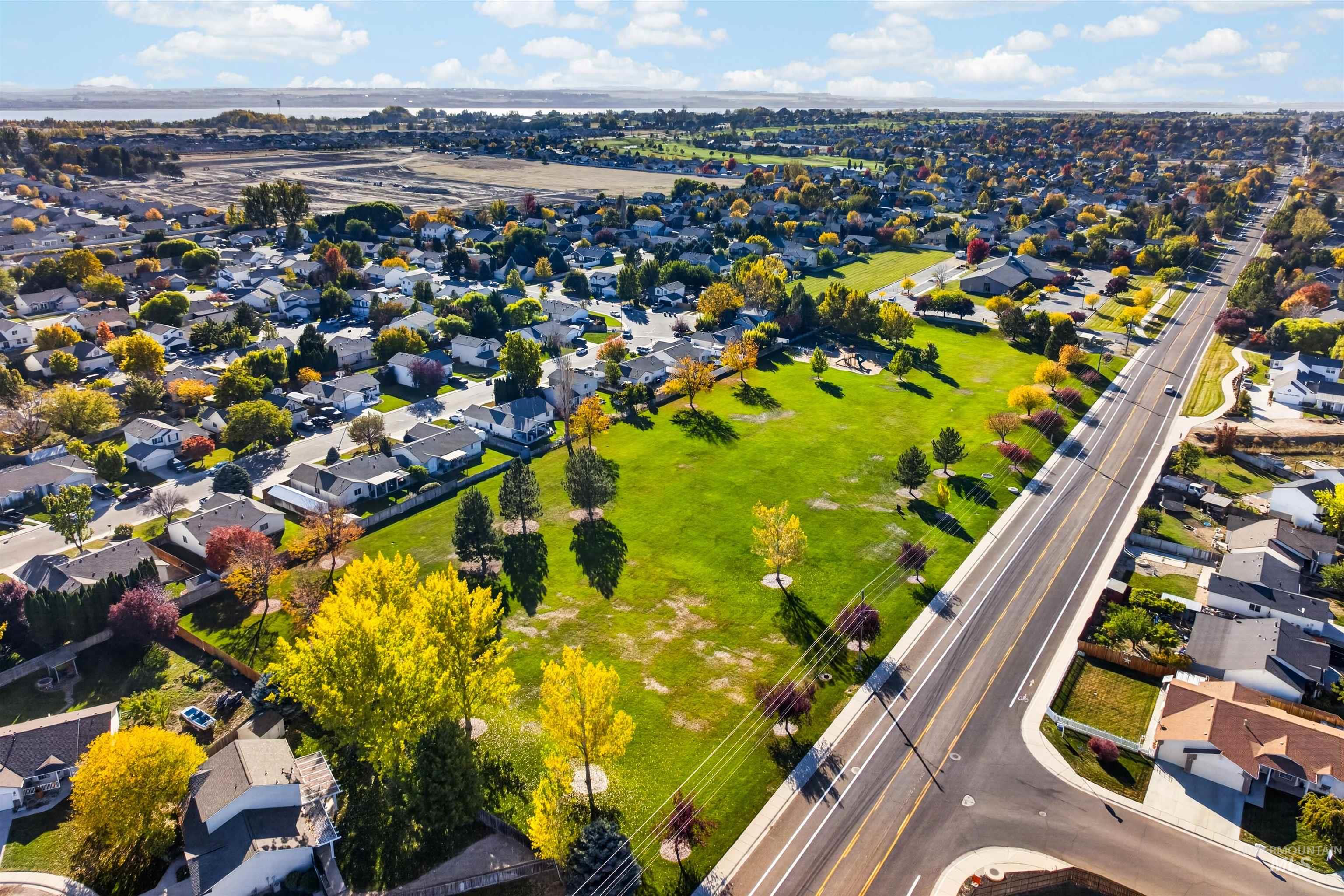 1600 W Roston Ct, Nampa, Idaho 83686, 4 Bedrooms, 2.5 Bathrooms, Residential For Sale, Price $380,000, 99004251