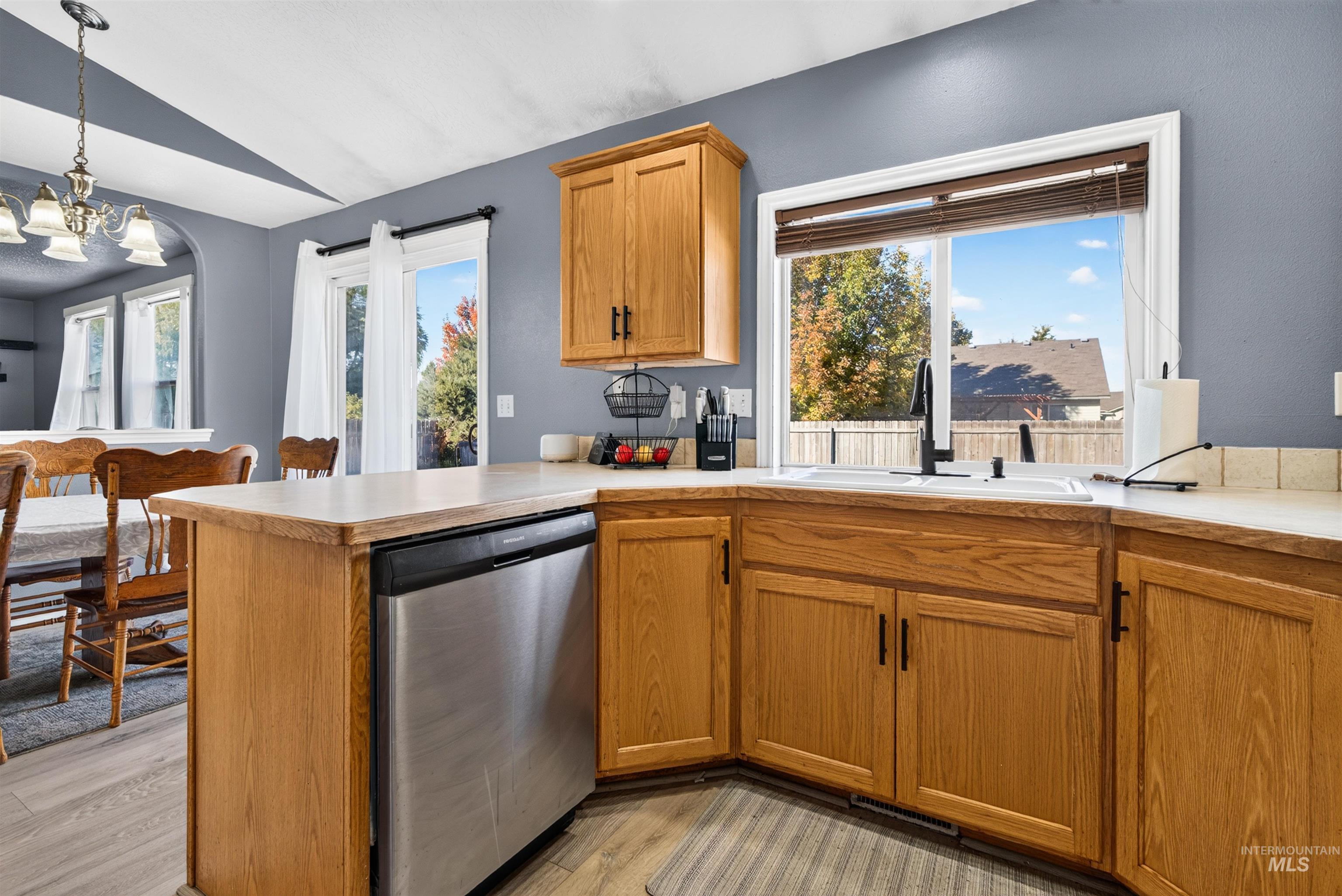 1600 W Roston Ct, Nampa, Idaho 83686, 4 Bedrooms, 2.5 Bathrooms, Residential For Sale, Price $380,000, 99004251