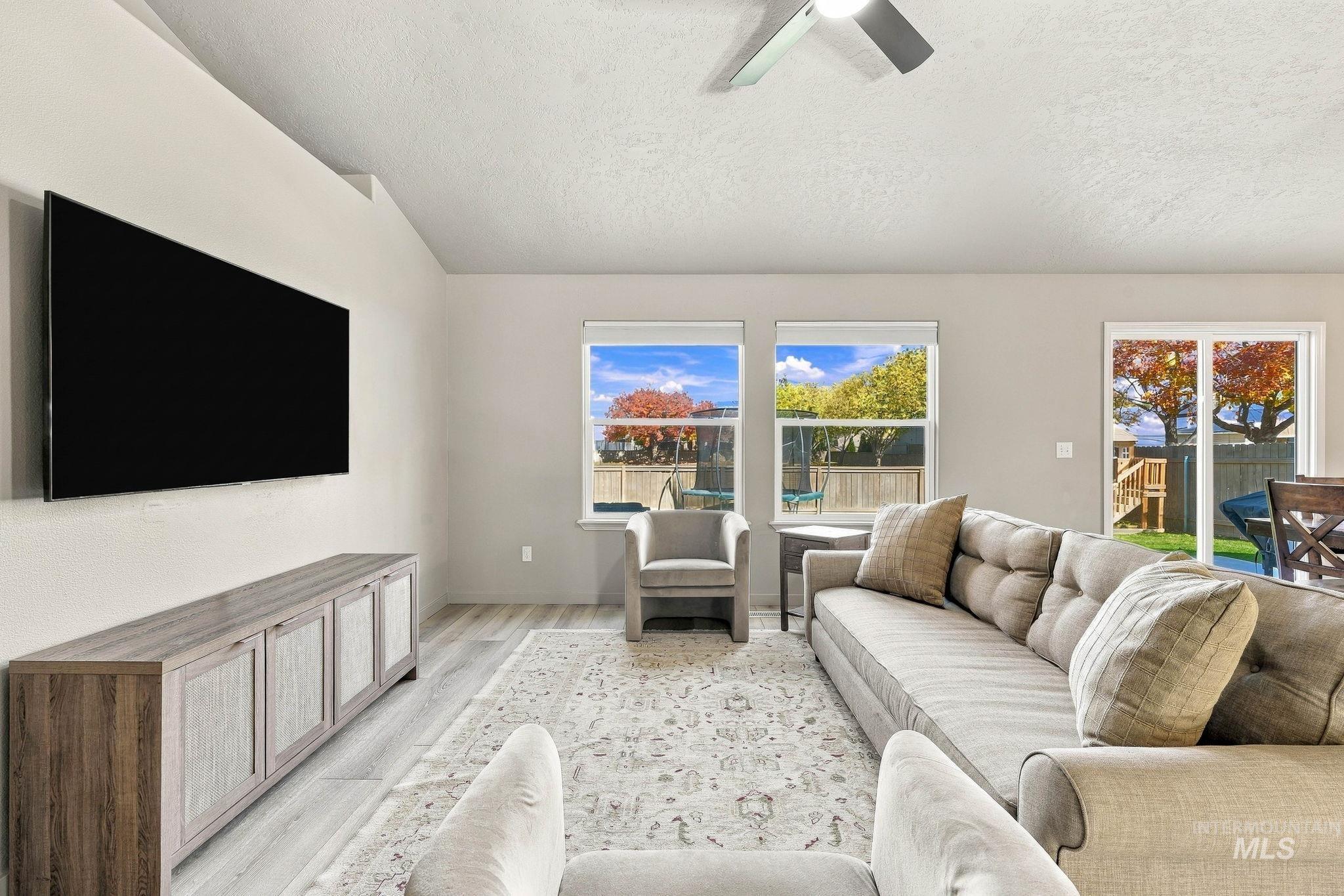 194 E Cornell Drive, Meridian, Idaho 83646, 4 Bedrooms, 2 Bathrooms, Residential For Sale, Price $535,000, 99004253