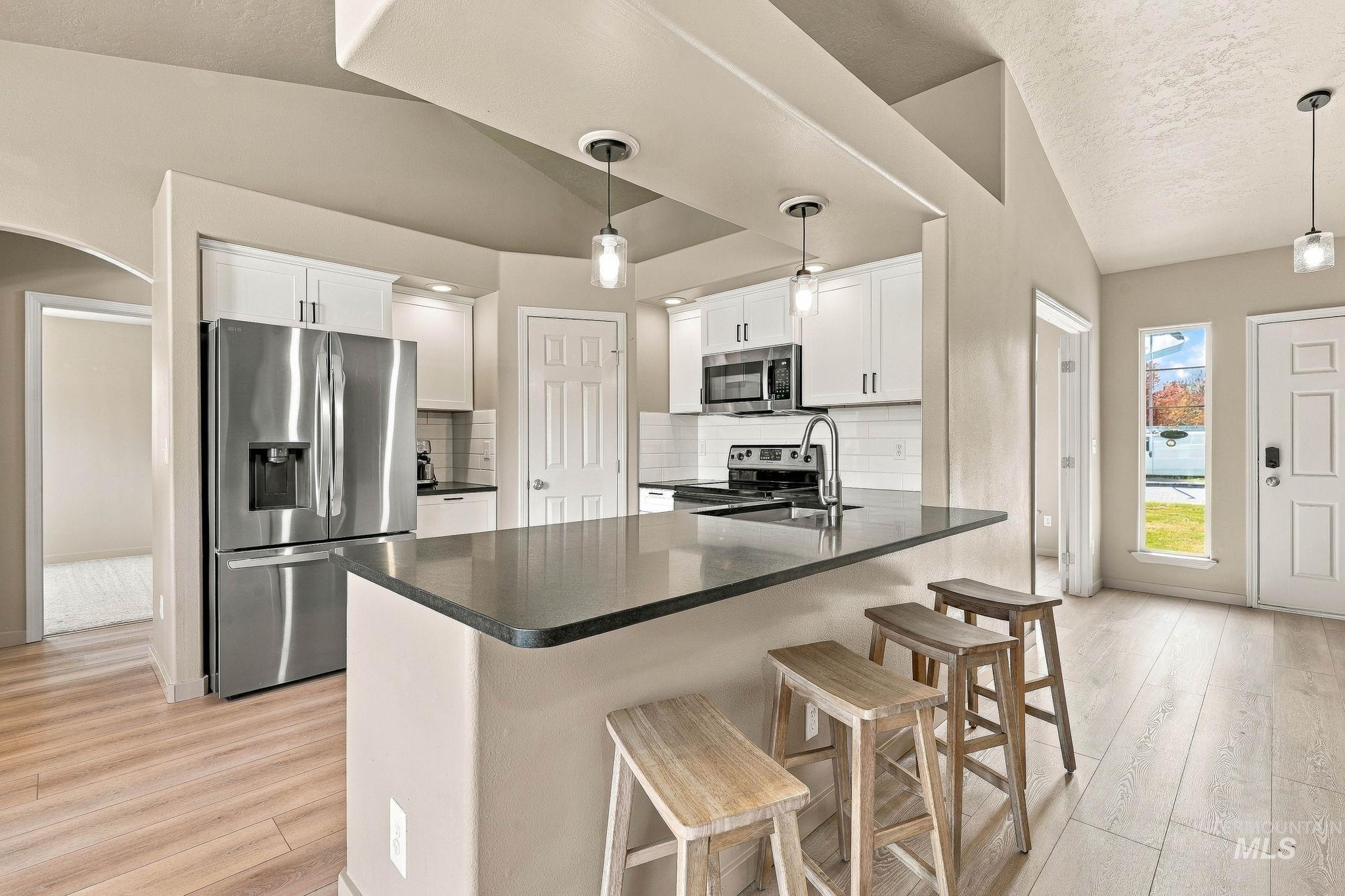194 E Cornell Drive, Meridian, Idaho 83646, 4 Bedrooms, 2 Bathrooms, Residential For Sale, Price $535,000, 99004253