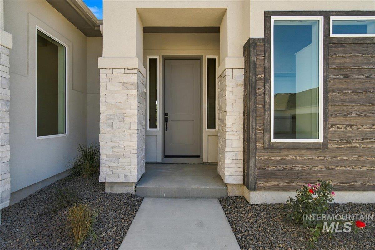 11126 S Corballis Ln., Kuna, Idaho 83634, 3 Bedrooms, 3 Bathrooms, Residential For Sale, Price $724,880, 99004255