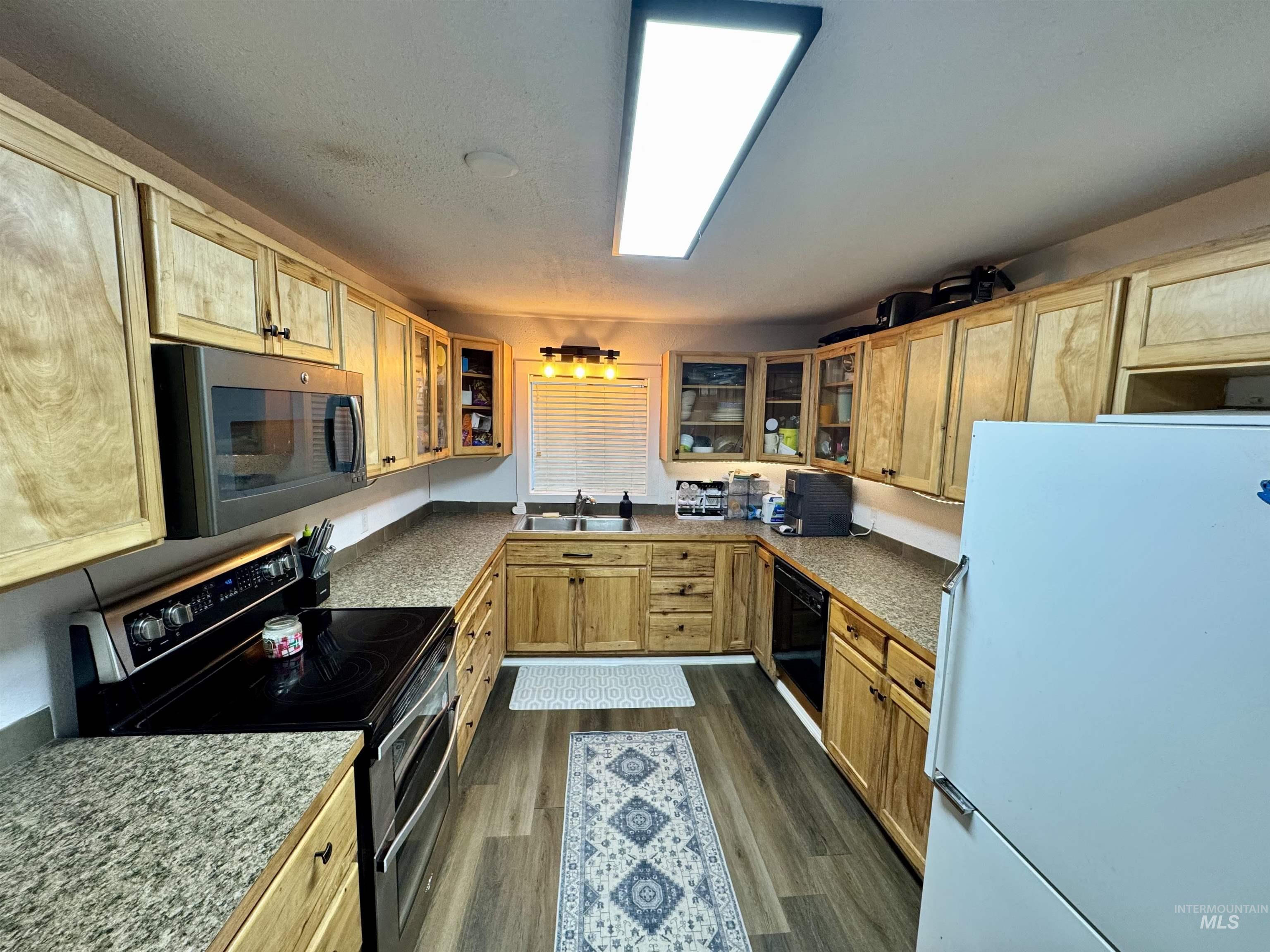 150 E Reed, Hagerman, Idaho 83332, 2 Bedrooms, 1 Bathroom, Residential For Sale, Price $215,000,MLS 99004256
