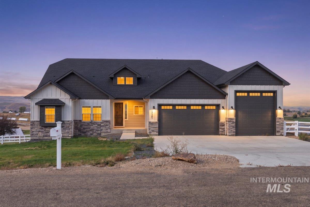17301 Maple River Court, Caldwell, Idaho 83607, 5 Bedrooms, 3 Bathrooms, Residential For Sale, Price $1,090,000,MLS 99004258