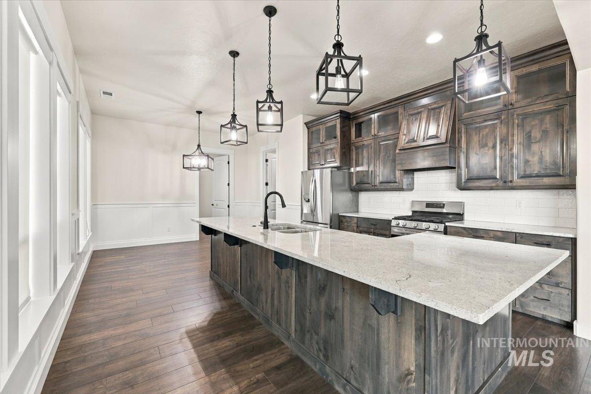 17301 Maple River Court, Caldwell, Idaho 83607, 5 Bedrooms, 3 Bathrooms, Residential For Sale, Price $1,090,000,MLS 99004258