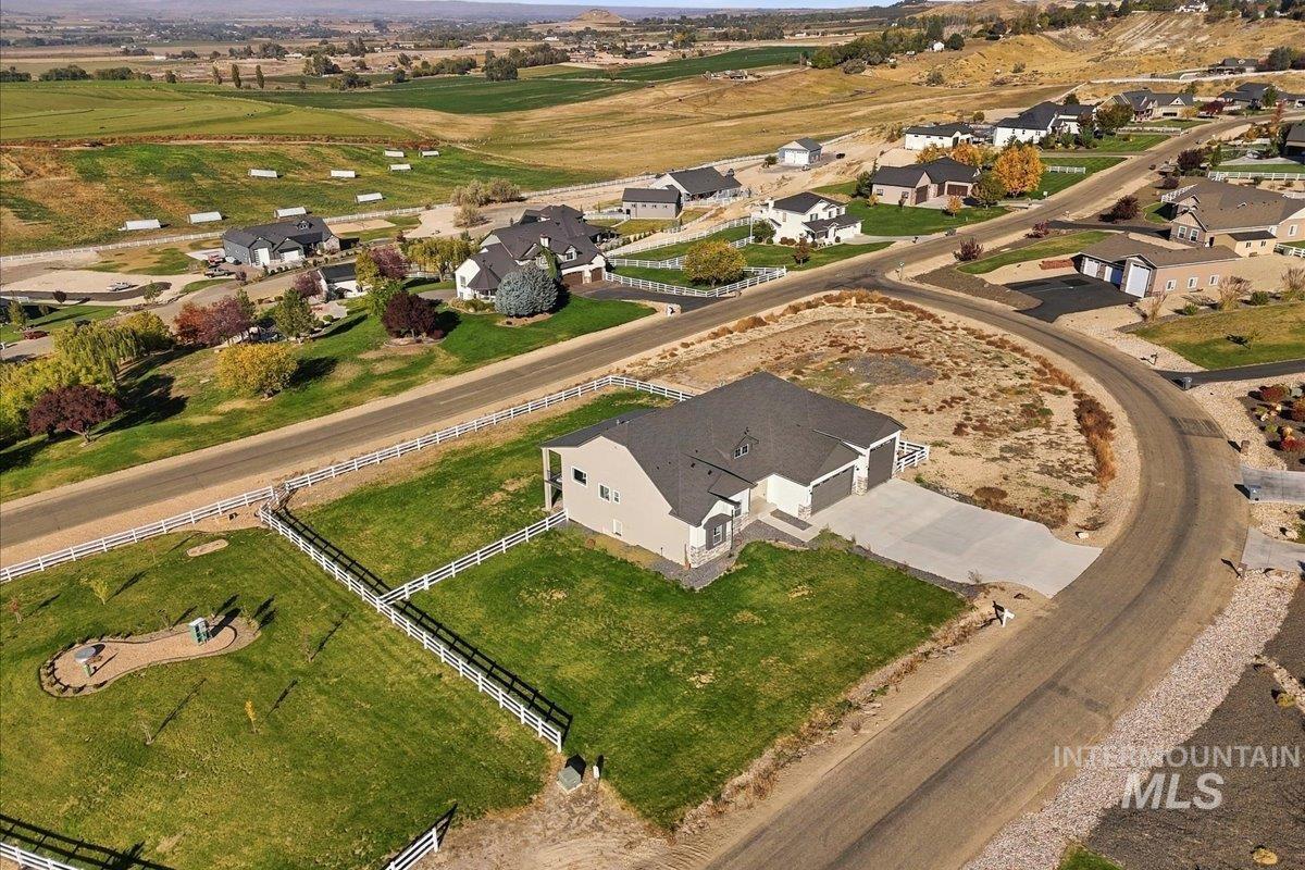17301 Maple River Court, Caldwell, Idaho 83607, 5 Bedrooms, 3 Bathrooms, Residential For Sale, Price $1,090,000,MLS 99004258
