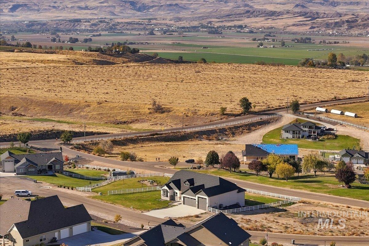 17301 Maple River Court, Caldwell, Idaho 83607, 5 Bedrooms, 3 Bathrooms, Residential For Sale, Price $1,090,000,MLS 99004258
