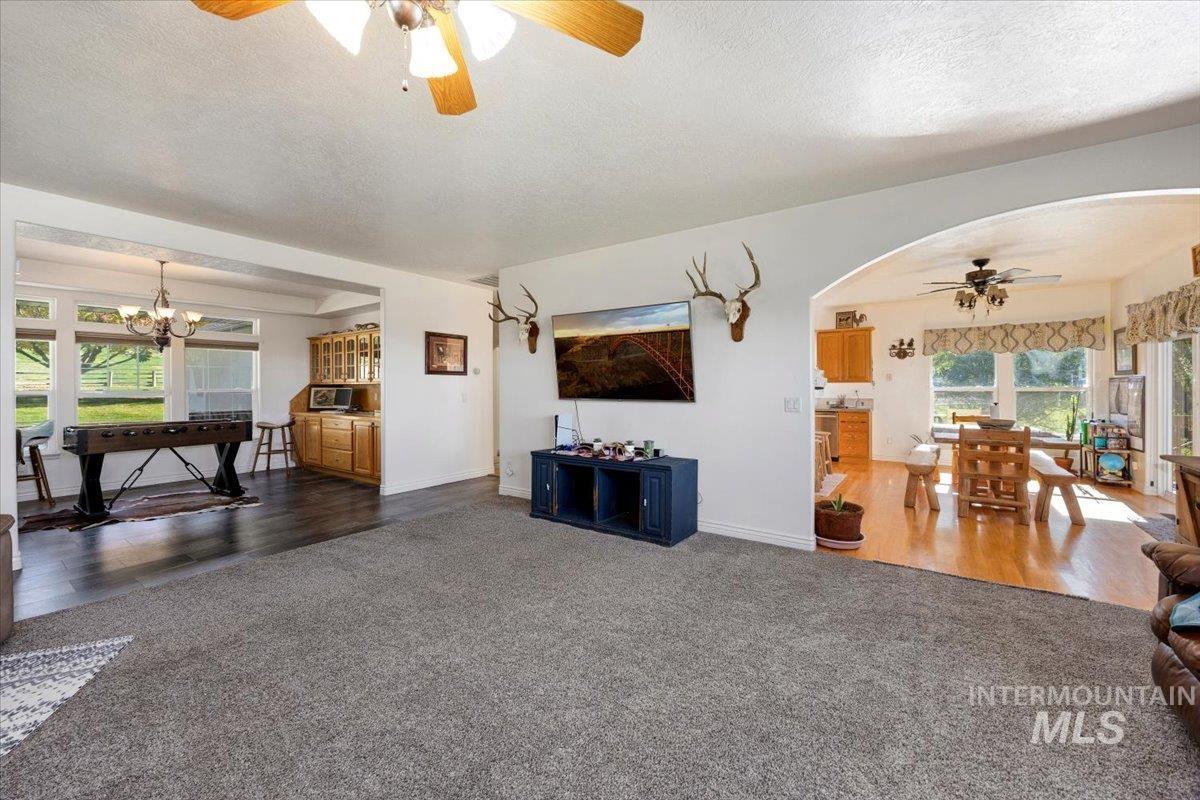 4335 N 1400 E, Buhl, Idaho 83316, 4 Bedrooms, 6 Bathrooms, Residential For Sale, Price $825,000, 99004261