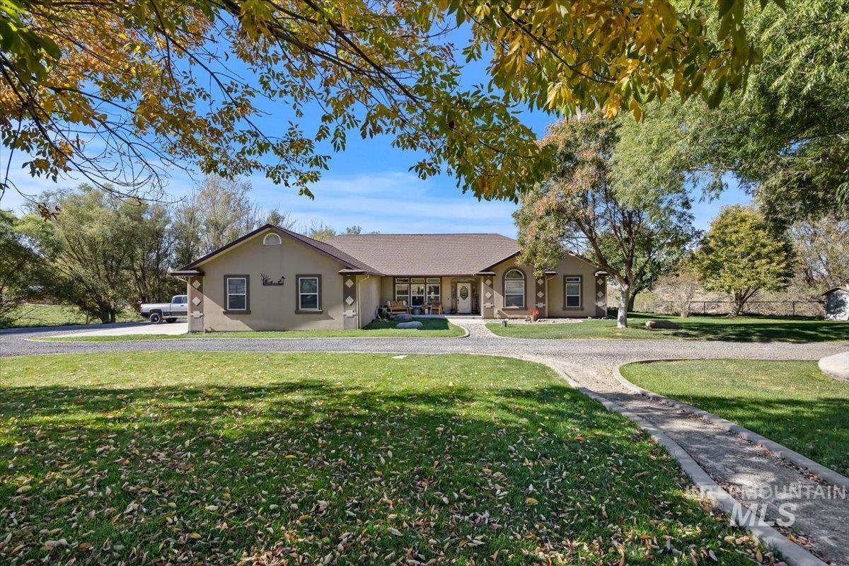 4335 N 1400 E, Buhl, Idaho 83316, 4 Bedrooms, 6 Bathrooms, Residential For Sale, Price $825,000, 99004261