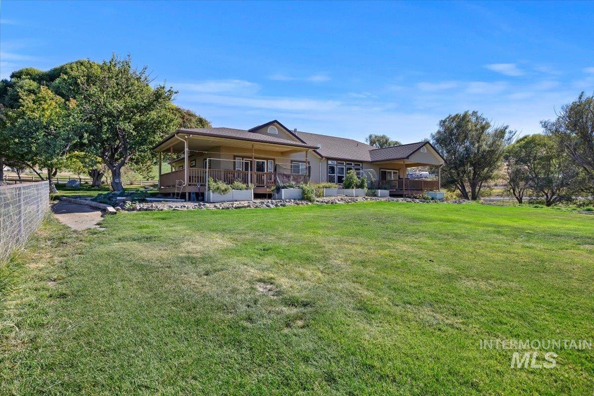 4335 N 1400 E, Buhl, Idaho 83316, 4 Bedrooms, 6 Bathrooms, Residential For Sale, Price $825,000, 99004261