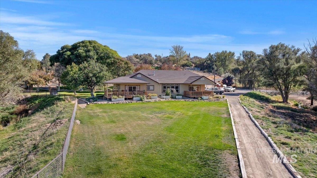 4335 N 1400 E, Buhl, Idaho 83316, 4 Bedrooms, 6 Bathrooms, Residential For Sale, Price $825,000, 99004261
