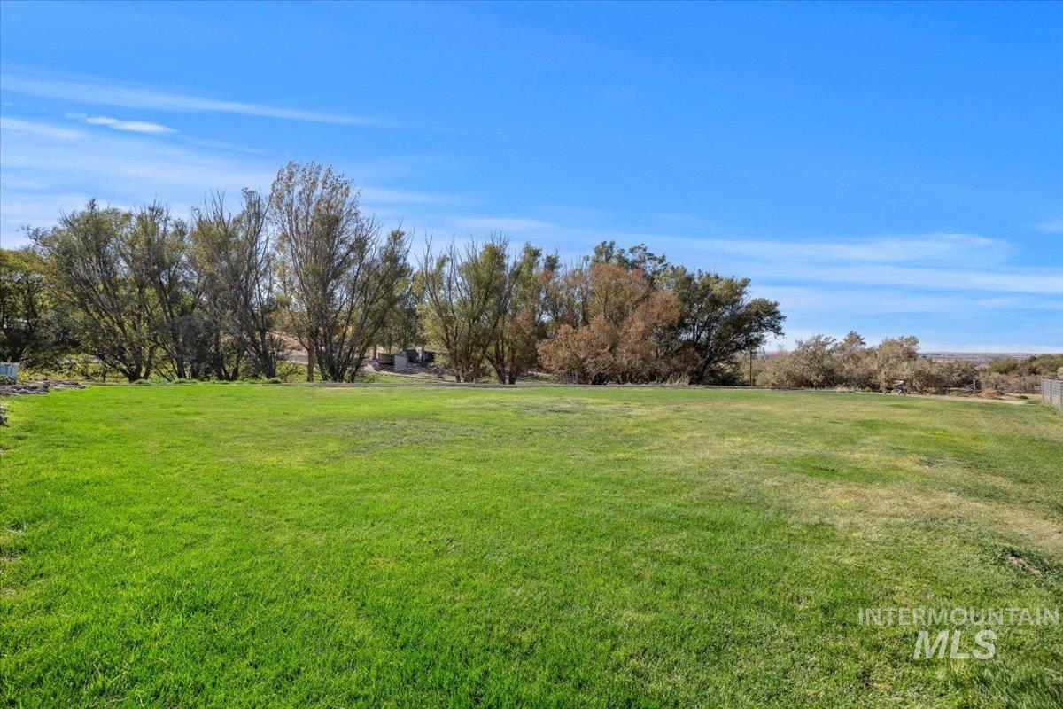 4335 N 1400 E, Buhl, Idaho 83316, 4 Bedrooms, 6 Bathrooms, Residential For Sale, Price $825,000, 99004261