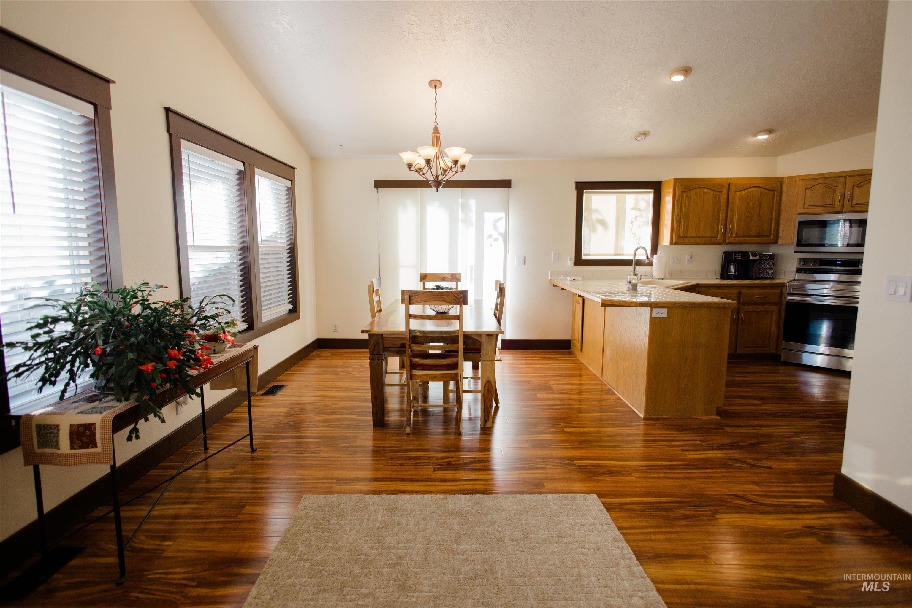 1765 Knight Ct, Mountain Home, Idaho 83647, 3 Bedrooms, 2 Bathrooms, Residential For Sale, Price $378,000, 99004263