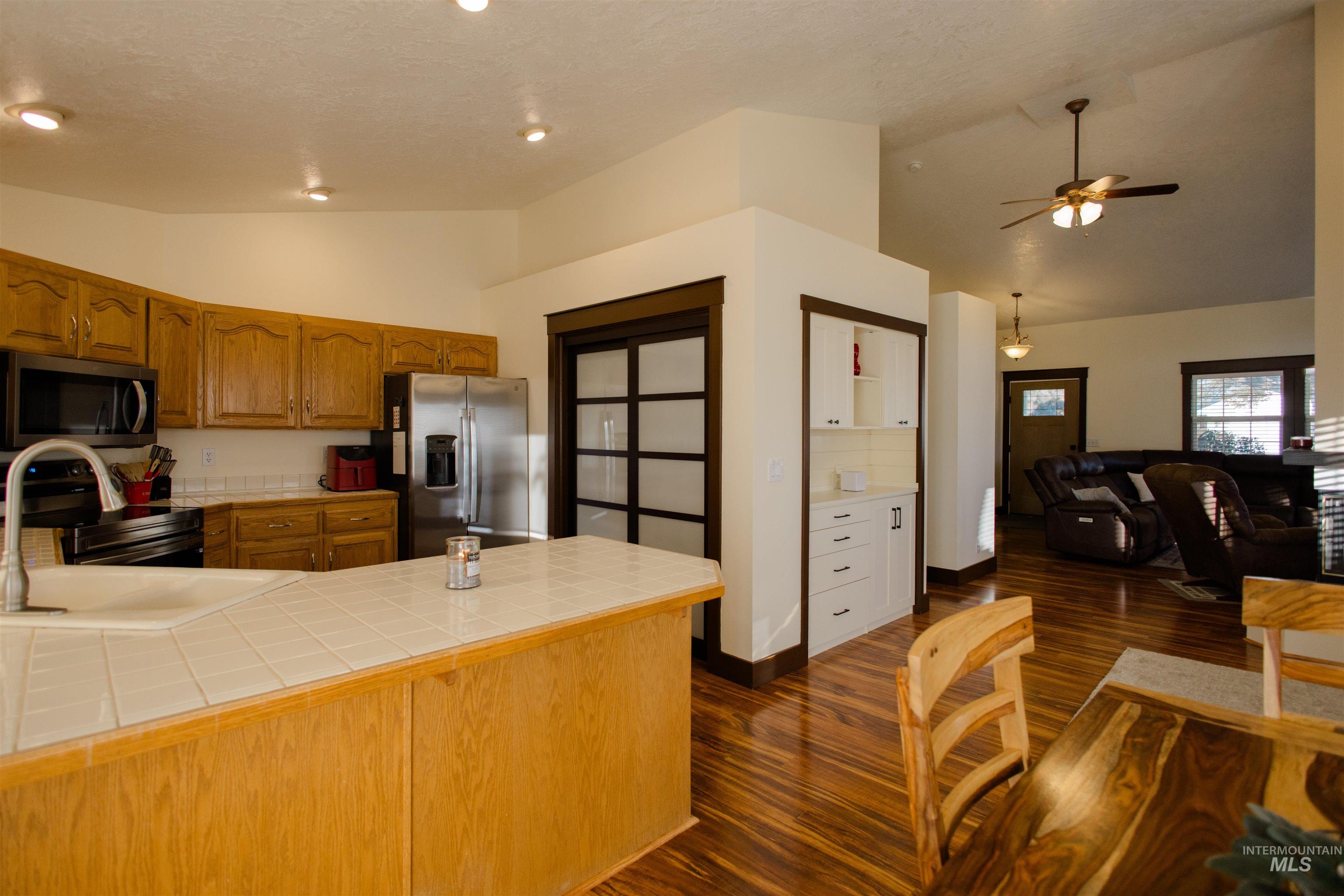 1765 Knight Ct, Mountain Home, Idaho 83647, 3 Bedrooms, 2 Bathrooms, Residential For Sale, Price $378,000, 99004263