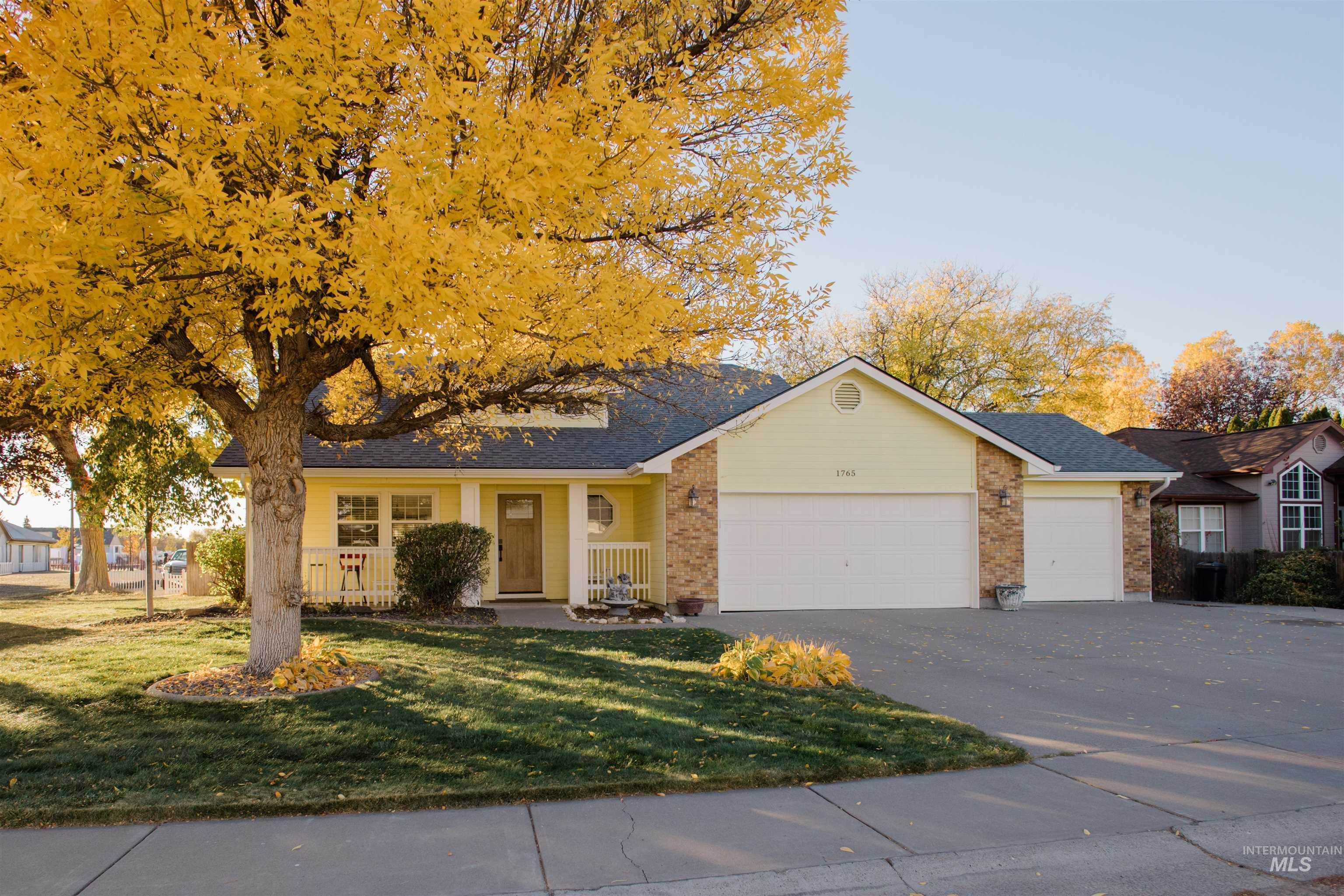 1765 Knight Ct, Mountain Home, Idaho 83647, 3 Bedrooms, 2 Bathrooms, Residential For Sale, Price $378,000, 99004263