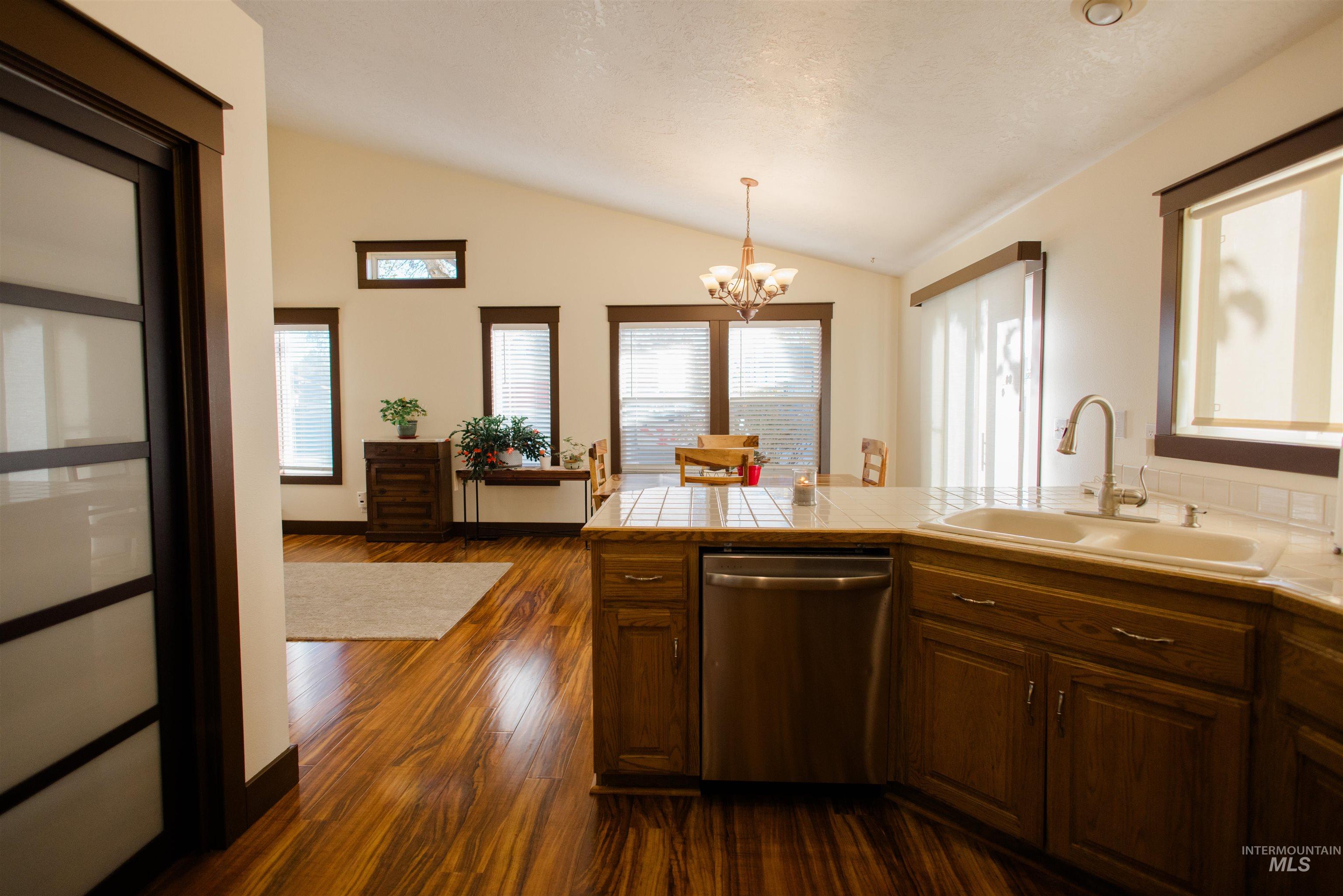 1765 Knight Ct, Mountain Home, Idaho 83647, 3 Bedrooms, 2 Bathrooms, Residential For Sale, Price $378,000, 99004263