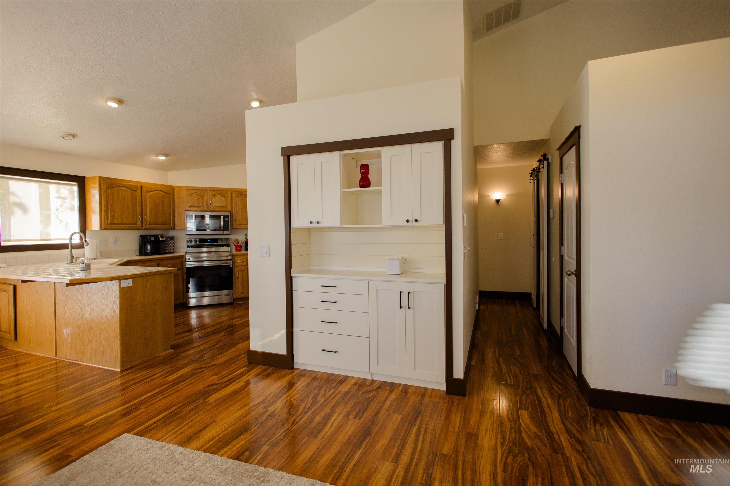 1765 Knight Ct, Mountain Home, Idaho 83647, 3 Bedrooms, 2 Bathrooms, Residential For Sale, Price $378,000, 99004263