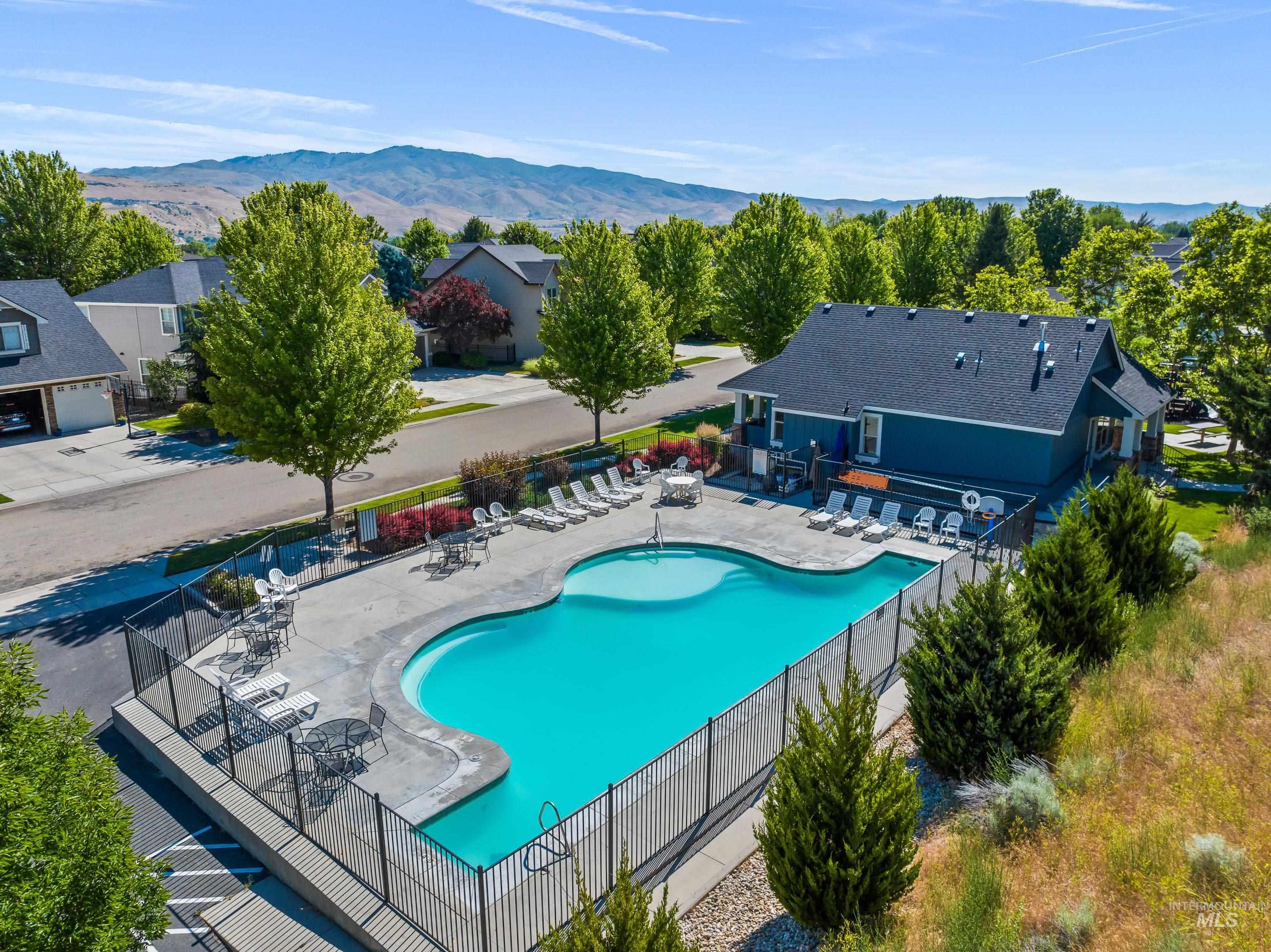 825 E Rubicon Dr, Boise, Idaho 83716, 5 Bedrooms, 3.5 Bathrooms, Residential For Sale, Price $959,900,MLS 99004333