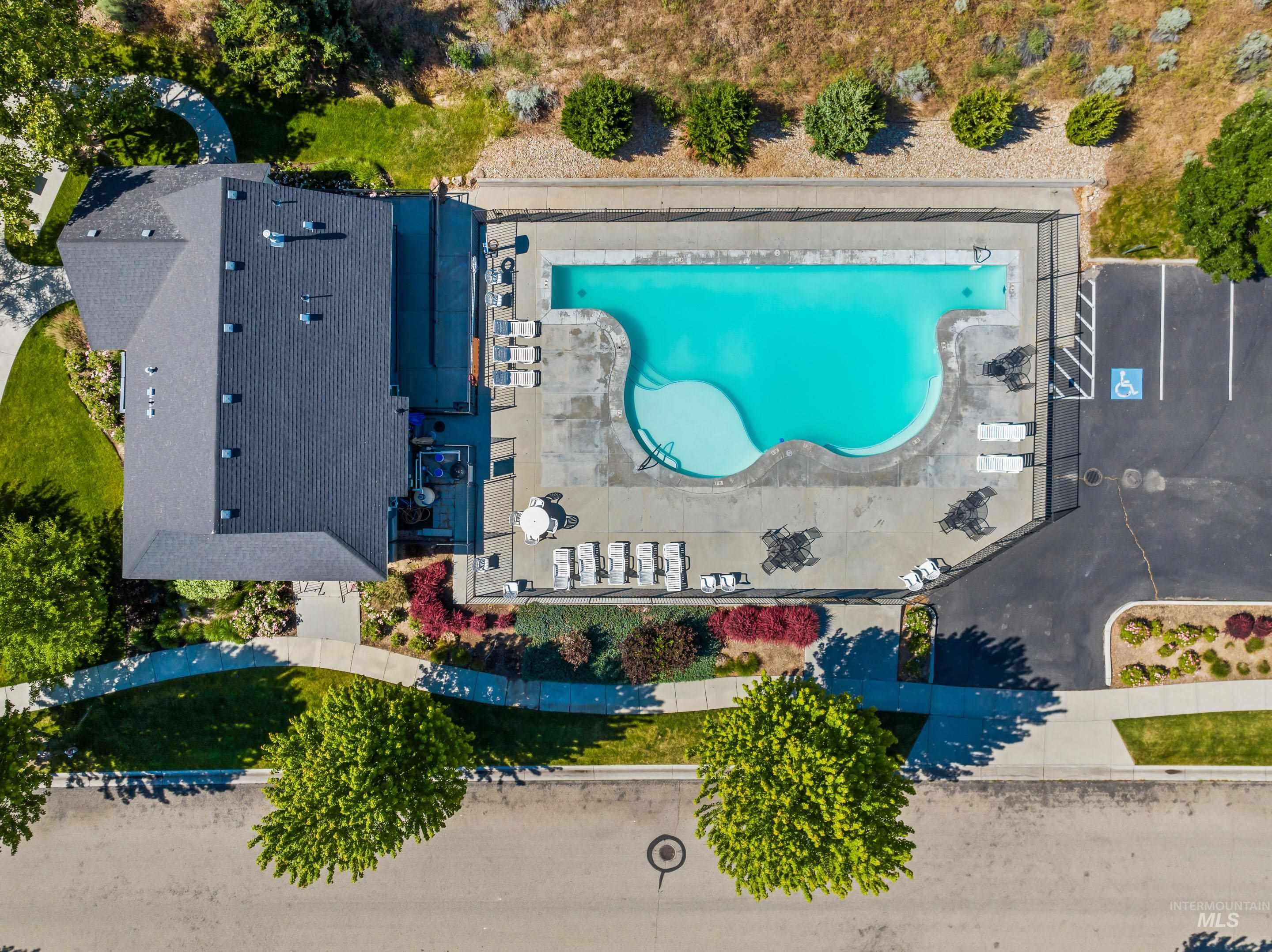 825 E Rubicon Dr, Boise, Idaho 83716, 5 Bedrooms, 3.5 Bathrooms, Residential For Sale, Price $959,900,MLS 99004333
