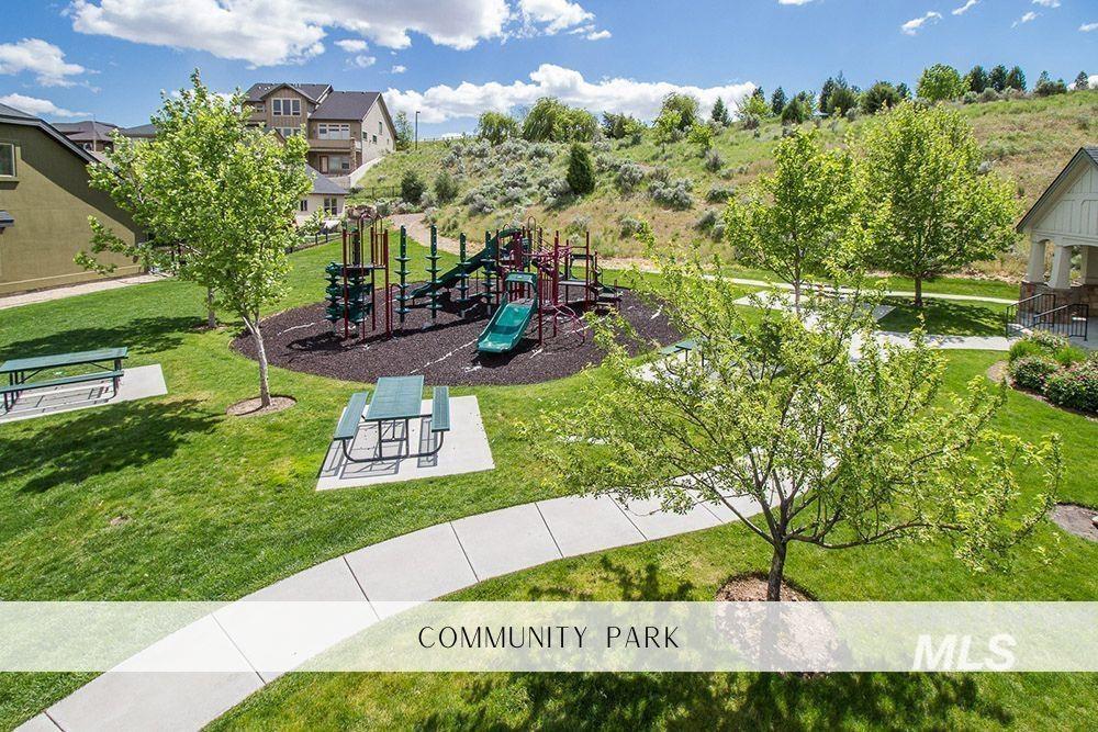 825 E Rubicon Dr, Boise, Idaho 83716, 5 Bedrooms, 3.5 Bathrooms, Residential For Sale, Price $959,900,MLS 99004333