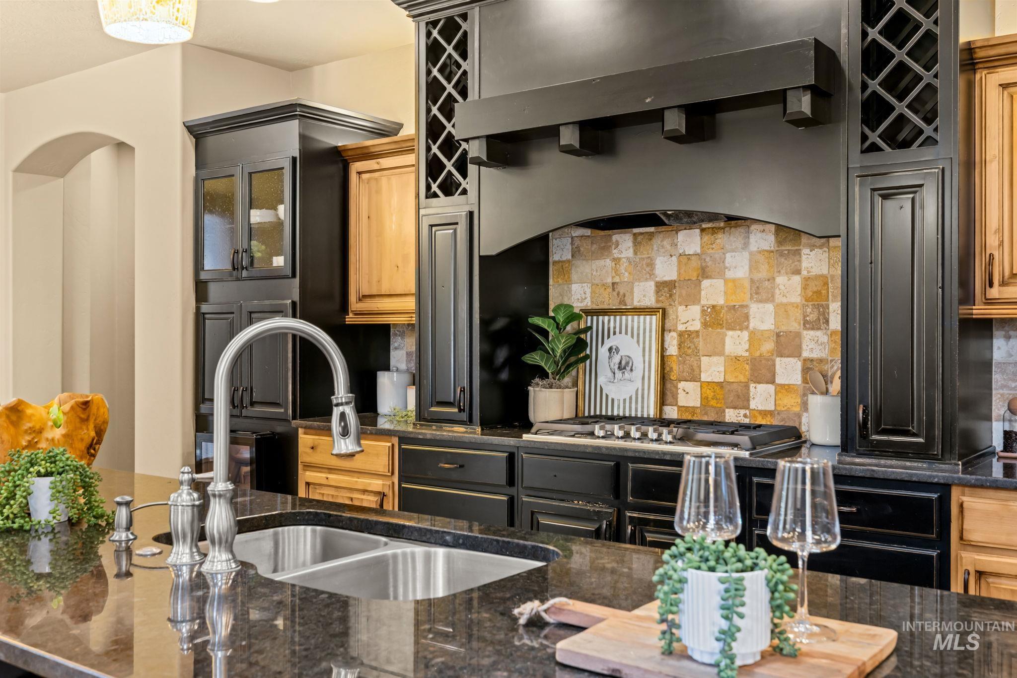 825 E Rubicon Dr, Boise, Idaho 83716, 5 Bedrooms, 3.5 Bathrooms, Residential For Sale, Price $959,900,MLS 99004333