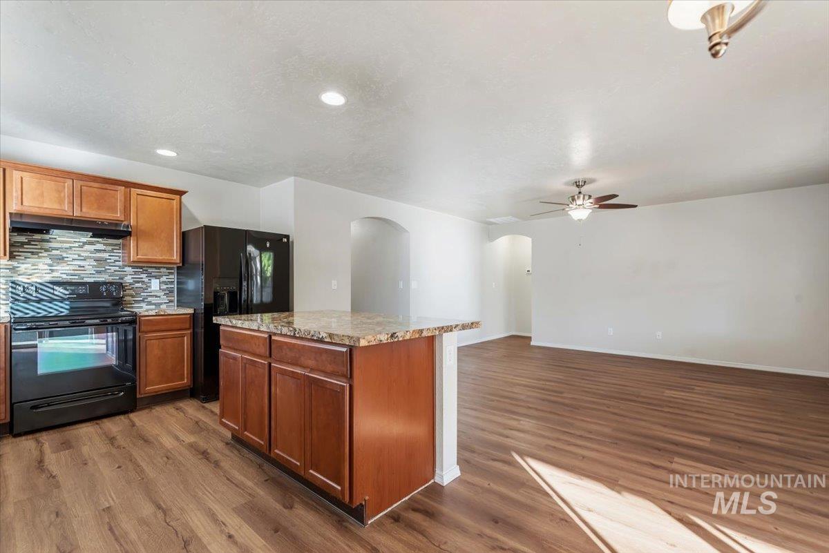 4711 Keepsake Ave, Caldwell, Idaho 83607, 3 Bedrooms, 2 Bathrooms, Residential For Sale, Price $389,900, 99004335