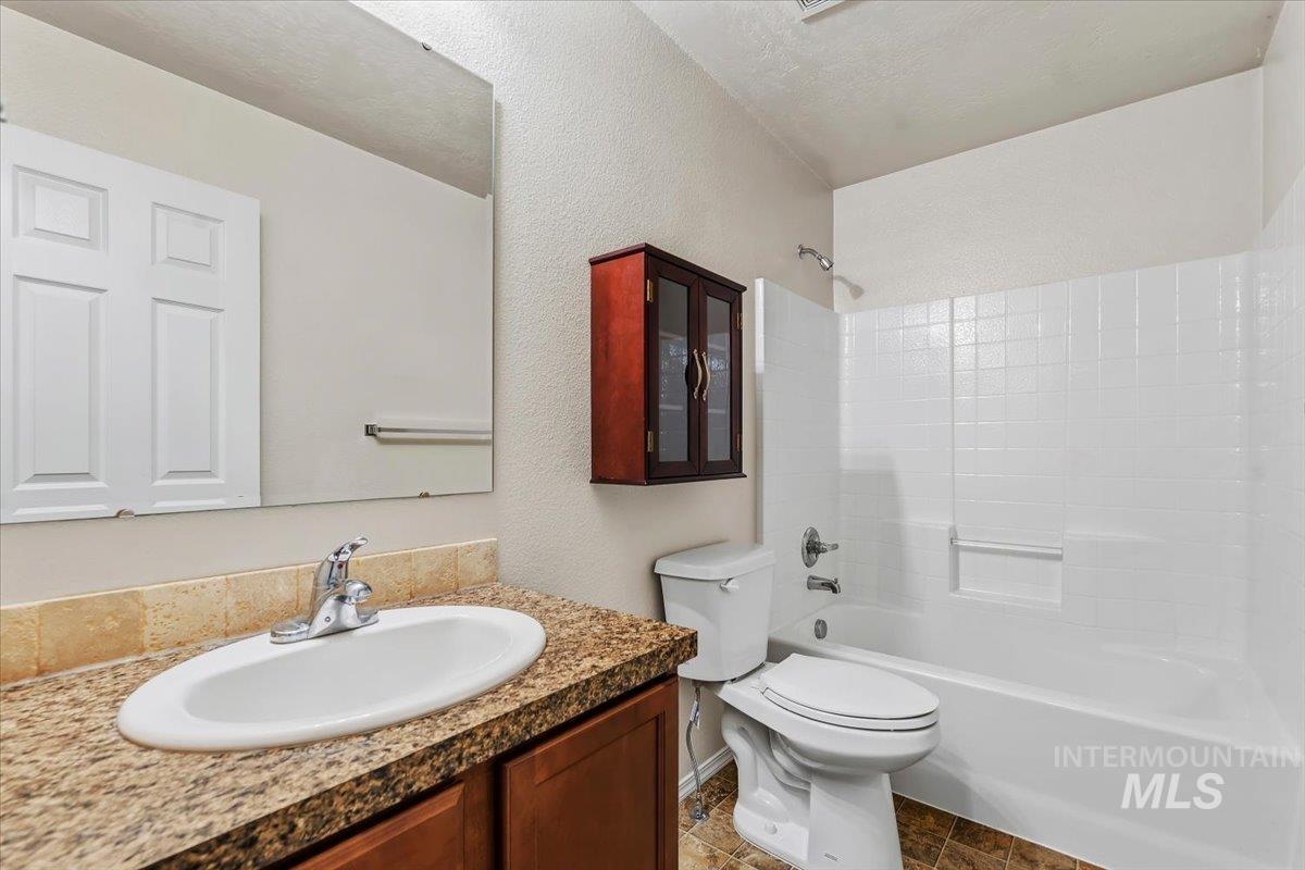 4711 Keepsake Ave, Caldwell, Idaho 83607, 3 Bedrooms, 2 Bathrooms, Residential For Sale, Price $389,900, 99004335