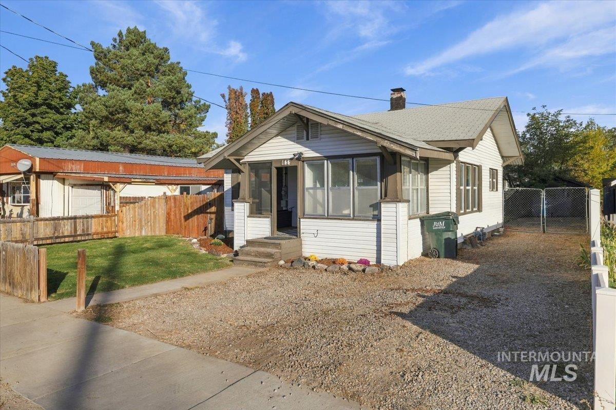 144 W 4th St, Kuna, Idaho 83634, 2 Bedrooms, 1 Bathroom, Residential For Sale, Price $309,900, 99004338