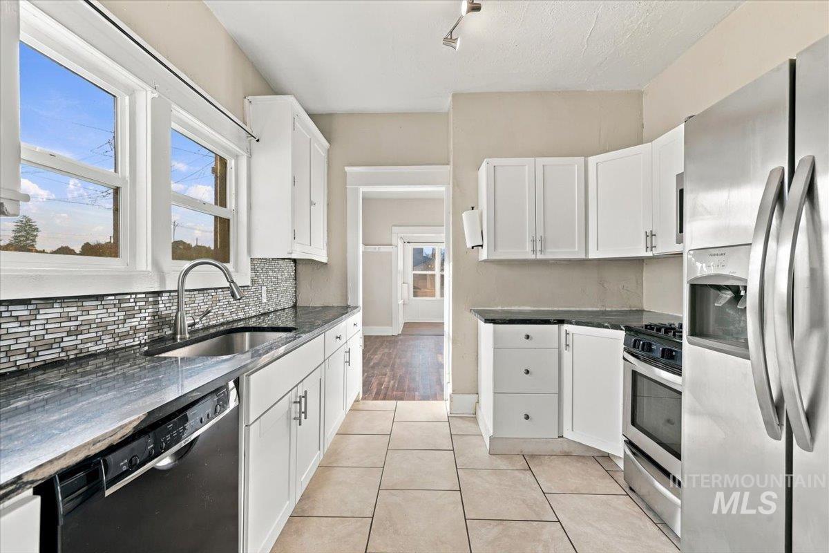 144 W 4th St, Kuna, Idaho 83634, 2 Bedrooms, 1 Bathroom, Residential For Sale, Price $309,900, 99004338