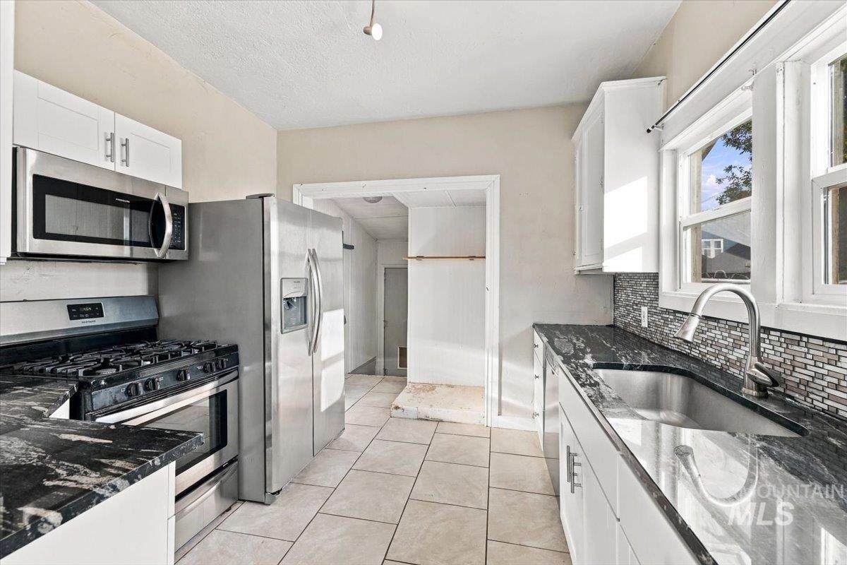 144 W 4th St, Kuna, Idaho 83634, 2 Bedrooms, 1 Bathroom, Residential For Sale, Price $309,900, 99004338