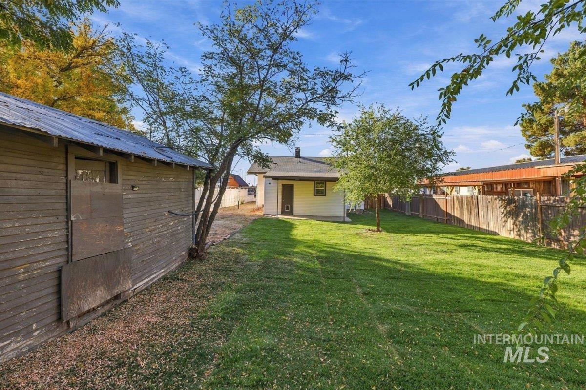 144 W 4th St, Kuna, Idaho 83634, 2 Bedrooms, 1 Bathroom, Residential For Sale, Price $309,900, 99004338