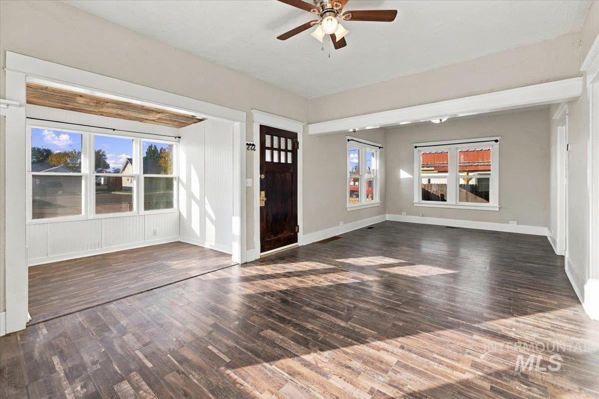 144 W 4th St, Kuna, Idaho 83634, 2 Bedrooms, 1 Bathroom, Residential For Sale, Price $309,900, 99004338