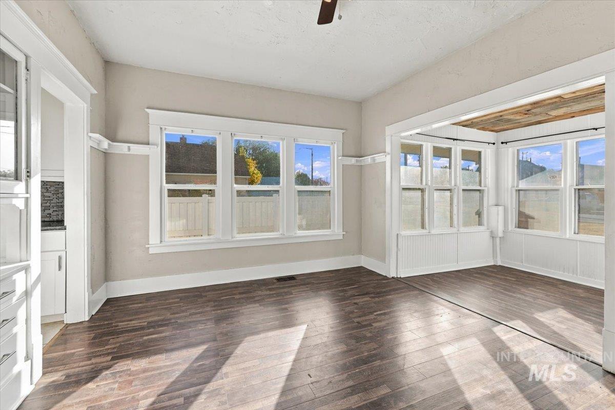 144 W 4th St, Kuna, Idaho 83634, 2 Bedrooms, 1 Bathroom, Residential For Sale, Price $309,900, 99004338