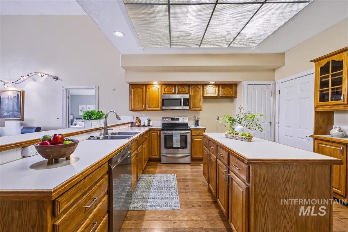 4154 E Driftwood Dr, Meridian, Idaho 83642, 3 Bedrooms, 2 Bathrooms, Residential For Sale, Price $538,000,MLS 99004341