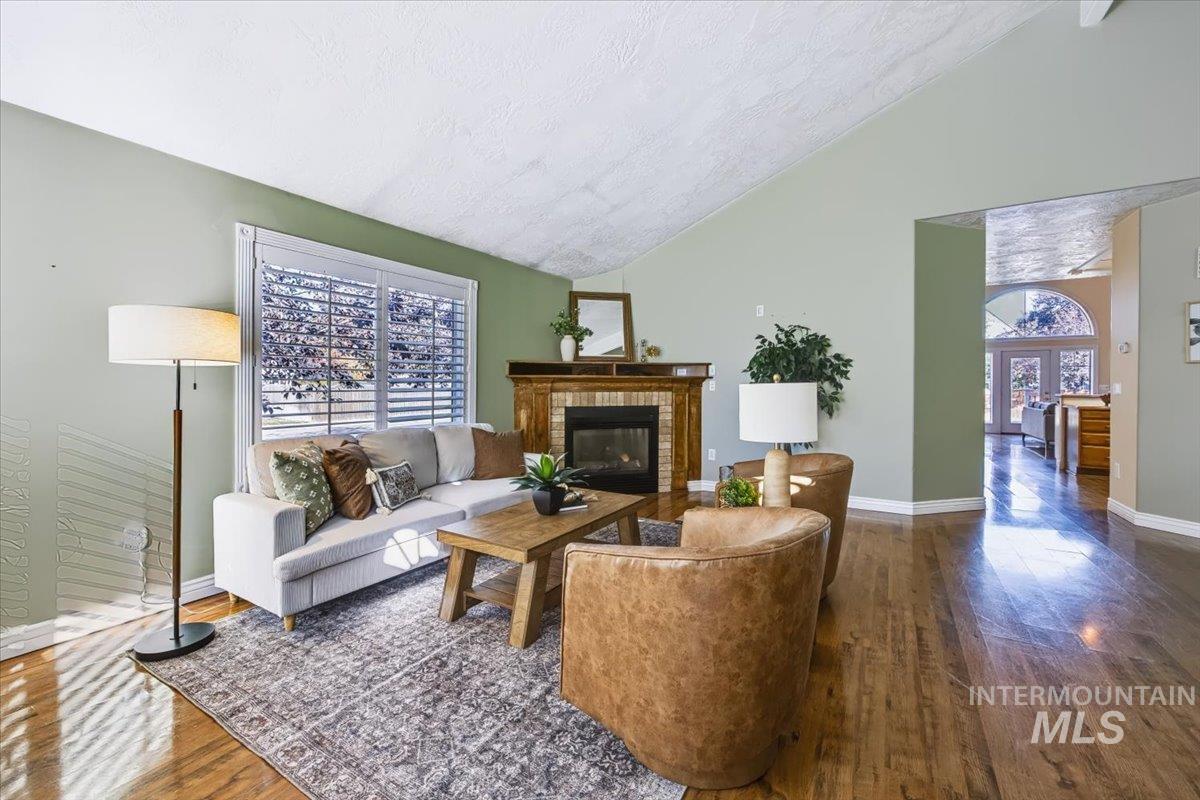 4154 E Driftwood Dr, Meridian, Idaho 83642, 3 Bedrooms, 2 Bathrooms, Residential For Sale, Price $538,000,MLS 99004341