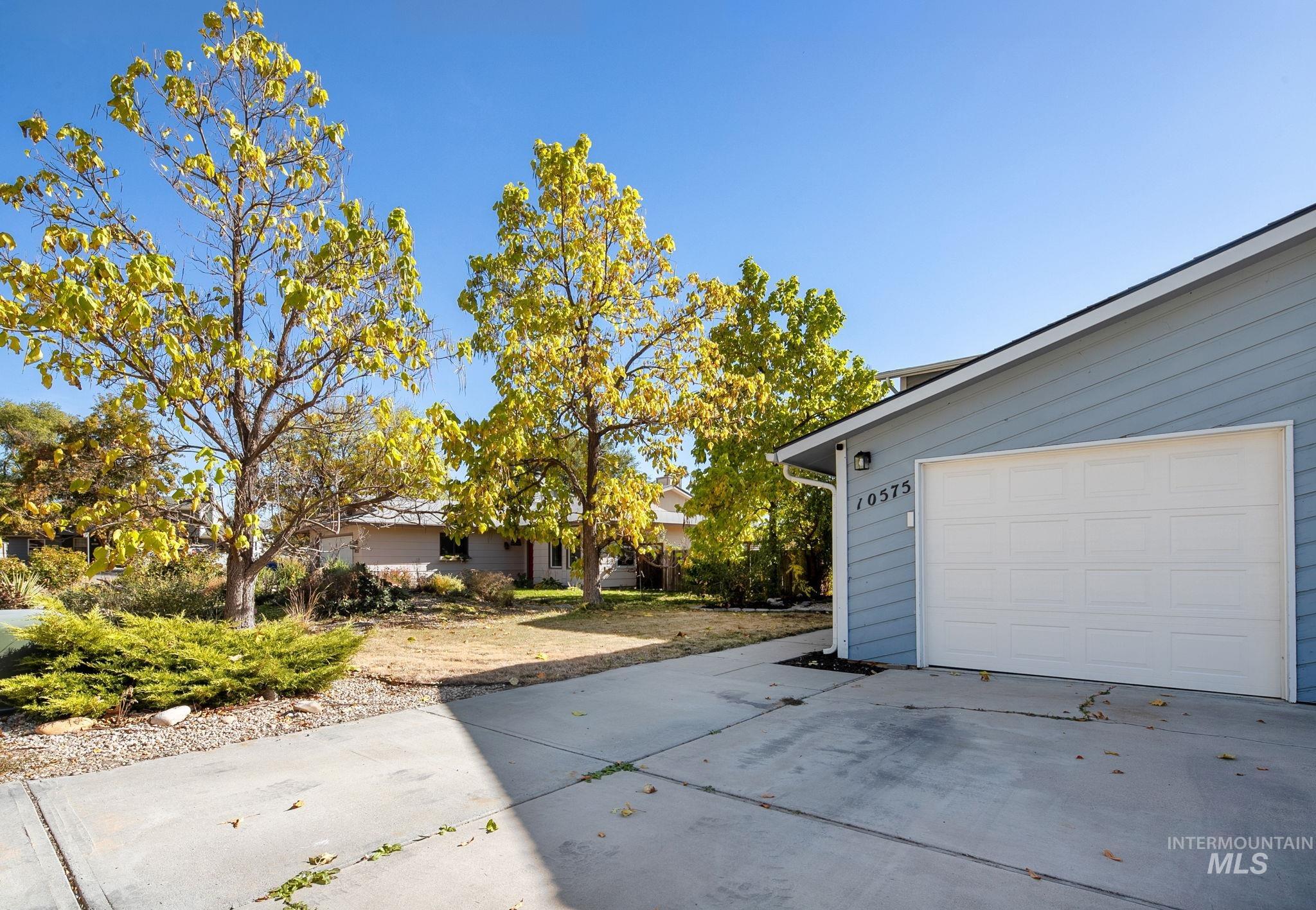 10575 W Blackhawk Ct, Boise, Idaho 83709, 2 Bedrooms, 1.5 Bathrooms, Residential For Sale, Price $342,795, 99004342