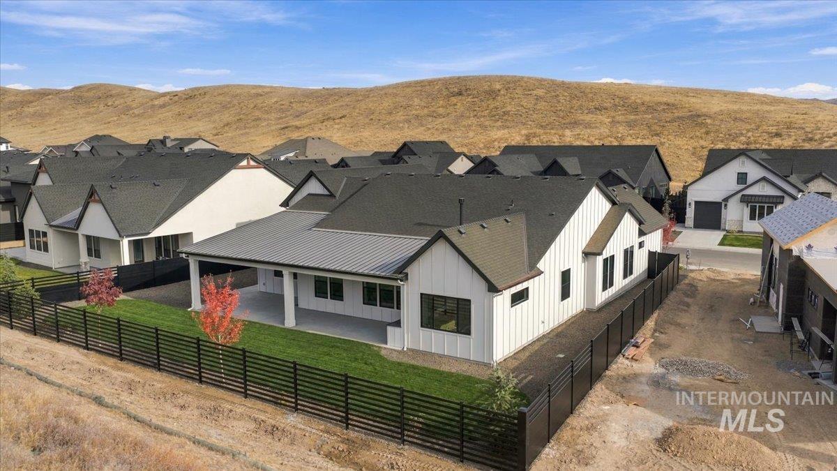 7135 N Firhill Place, Eagle, Idaho 83616, 3 Bedrooms, 2.5 Bathrooms, Residential For Sale, Price $1,149,000,MLS 99004345