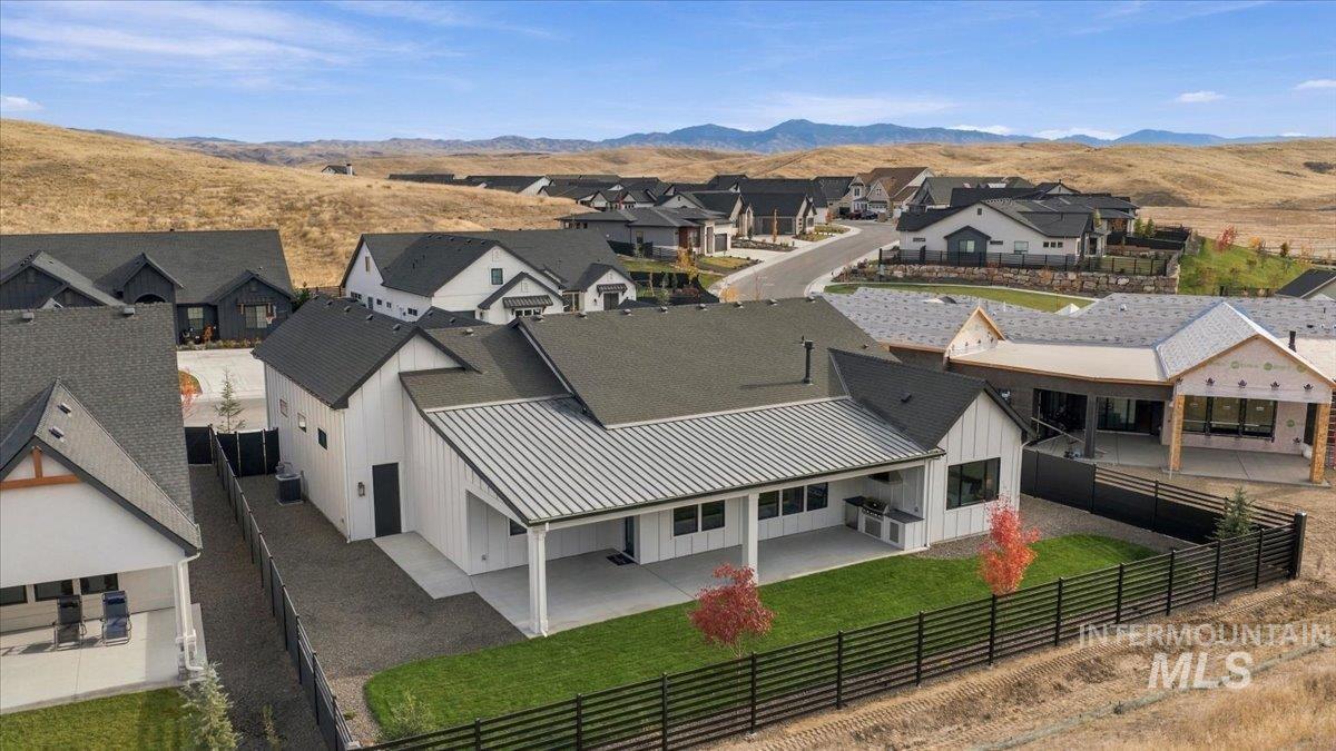 7135 N Firhill Place, Eagle, Idaho 83616, 3 Bedrooms, 2.5 Bathrooms, Residential For Sale, Price $1,149,000,MLS 99004345