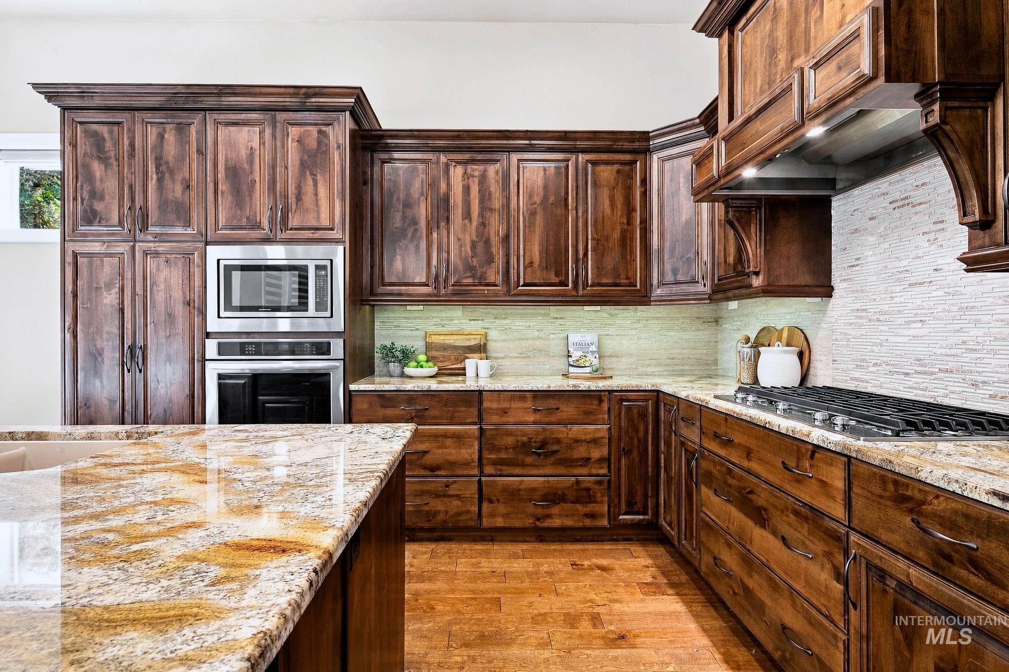 5890 N Ulmer Ln, Garden City, Idaho 83714, 3 Bedrooms, 2 Bathrooms, Residential For Sale, Price $800,000, 99004346