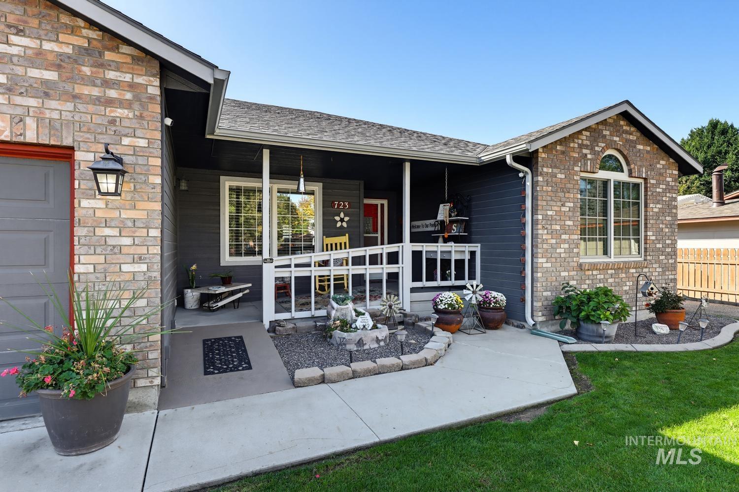 723 Roberts Ave, Nampa, Idaho 83651, 3 Bedrooms, 2 Bathrooms, Residential For Sale, Price $439,000, 99004351