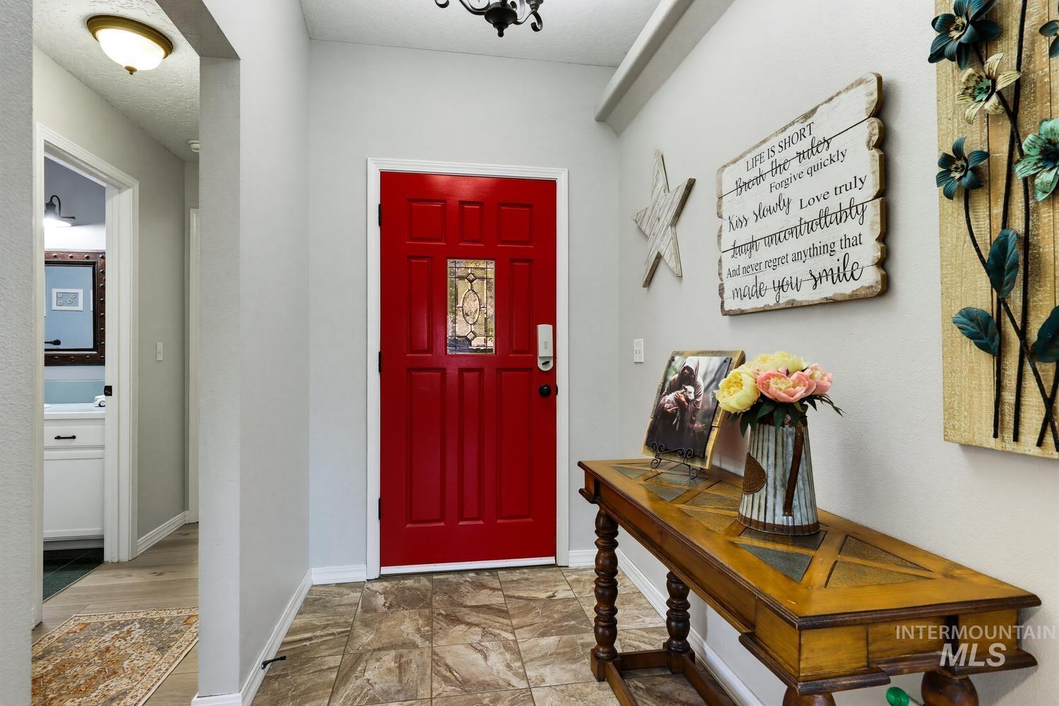 723 Roberts Ave, Nampa, Idaho 83651, 3 Bedrooms, 2 Bathrooms, Residential For Sale, Price $439,000, 99004351