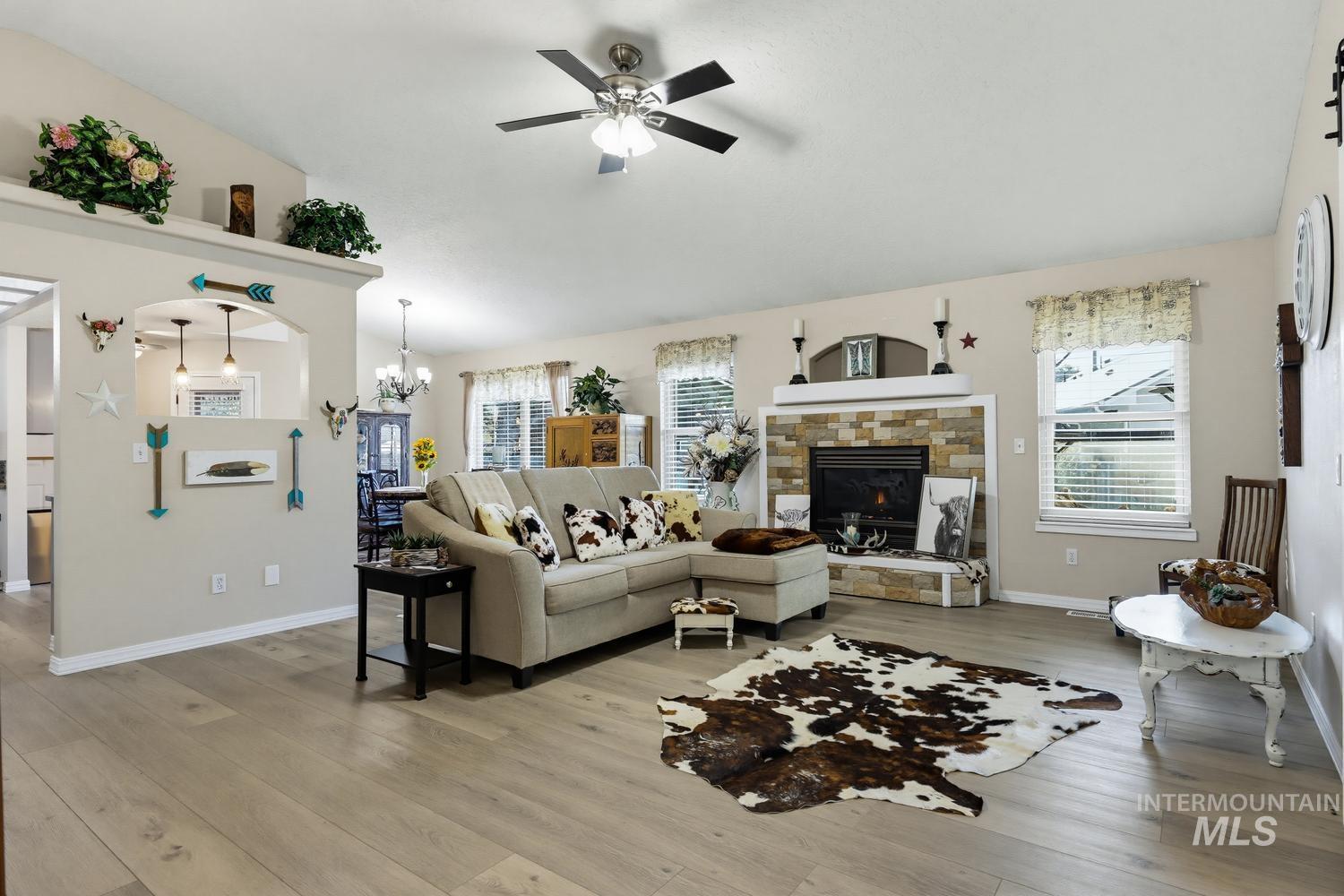 723 Roberts Ave, Nampa, Idaho 83651, 3 Bedrooms, 2 Bathrooms, Residential For Sale, Price $439,000, 99004351