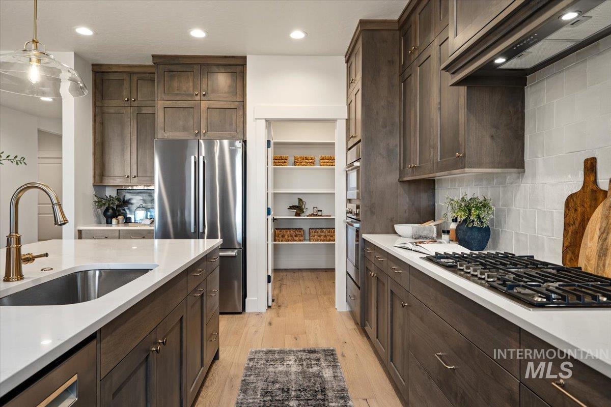 1935 W Smokey Lake Dr., Meridian, Idaho 83642, 4 Bedrooms, 3 Bathrooms, Residential For Sale, Price $889,880, 99004357