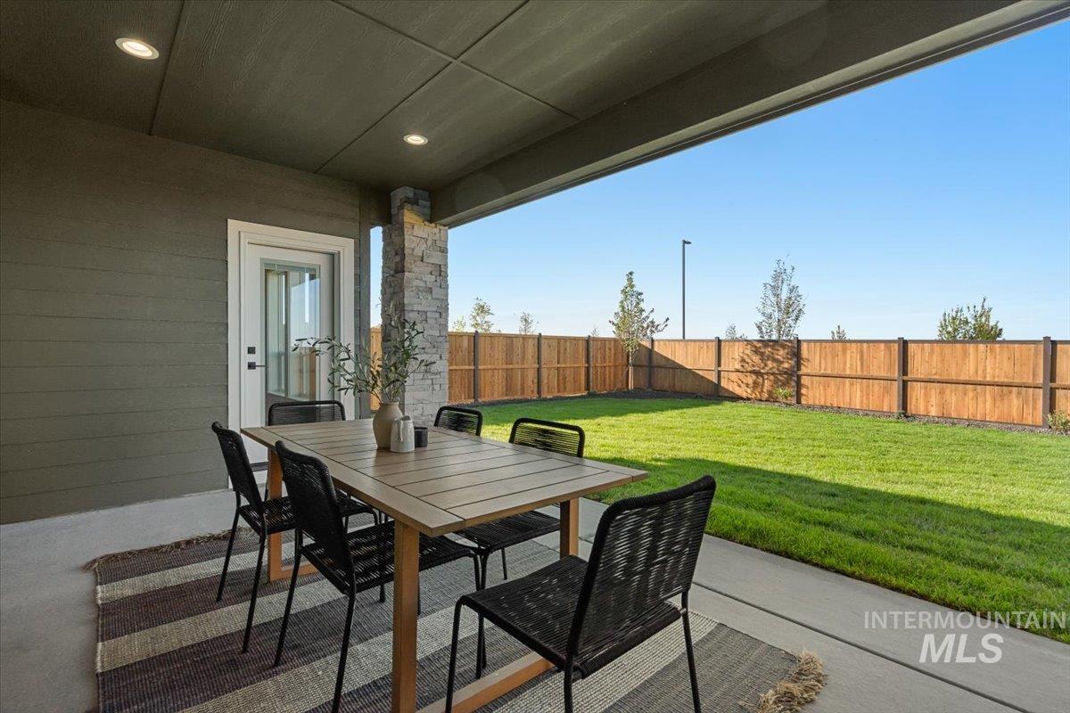 1935 W Smokey Lake Dr., Meridian, Idaho 83642, 4 Bedrooms, 3 Bathrooms, Residential For Sale, Price $889,880, 99004357