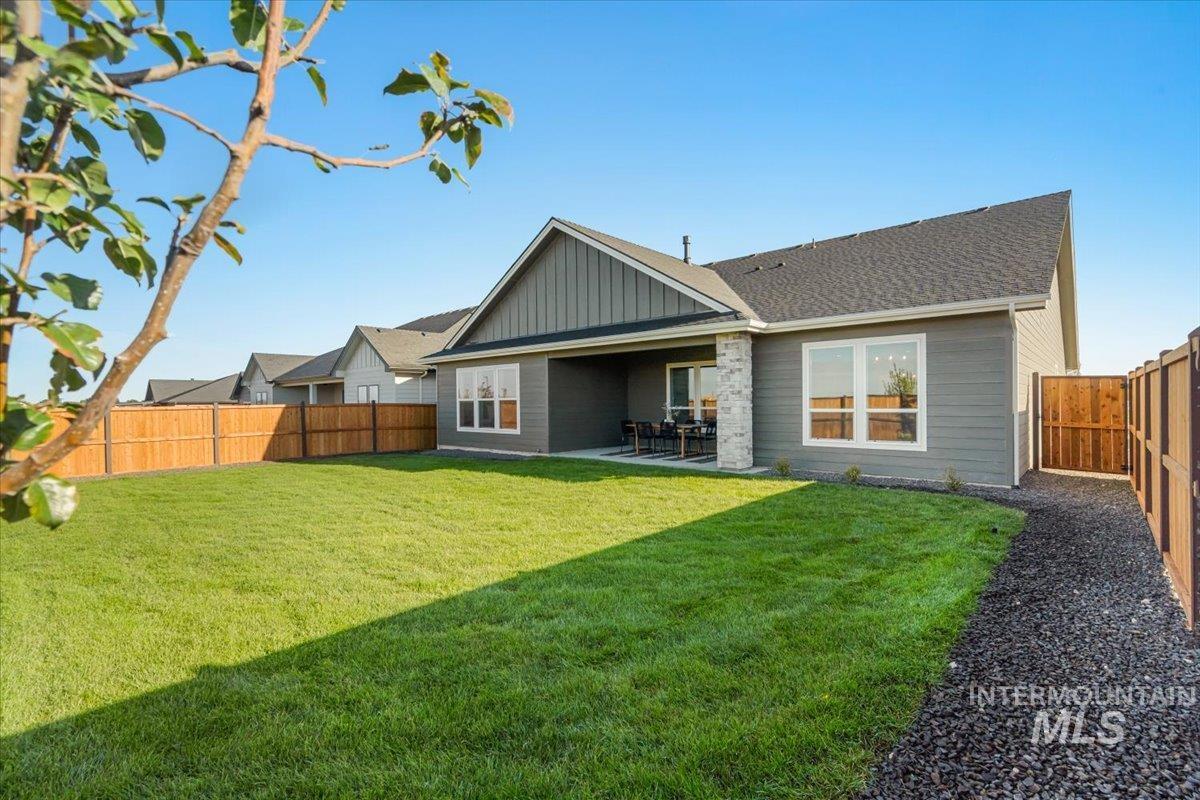 1935 W Smokey Lake Dr., Meridian, Idaho 83642, 4 Bedrooms, 3 Bathrooms, Residential For Sale, Price $889,880, 99004357