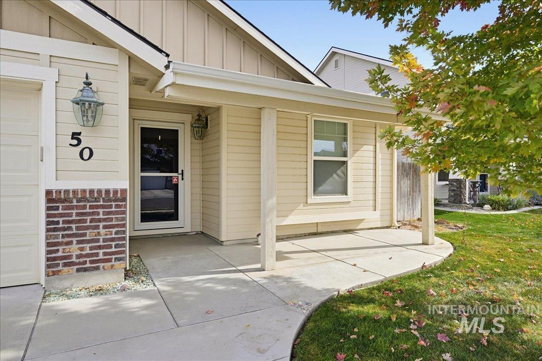 50 N Firestone Way, Nampa, Idaho 83651, 3 Bedrooms, 2 Bathrooms, Residential For Sale, Price $385,000, 99004358