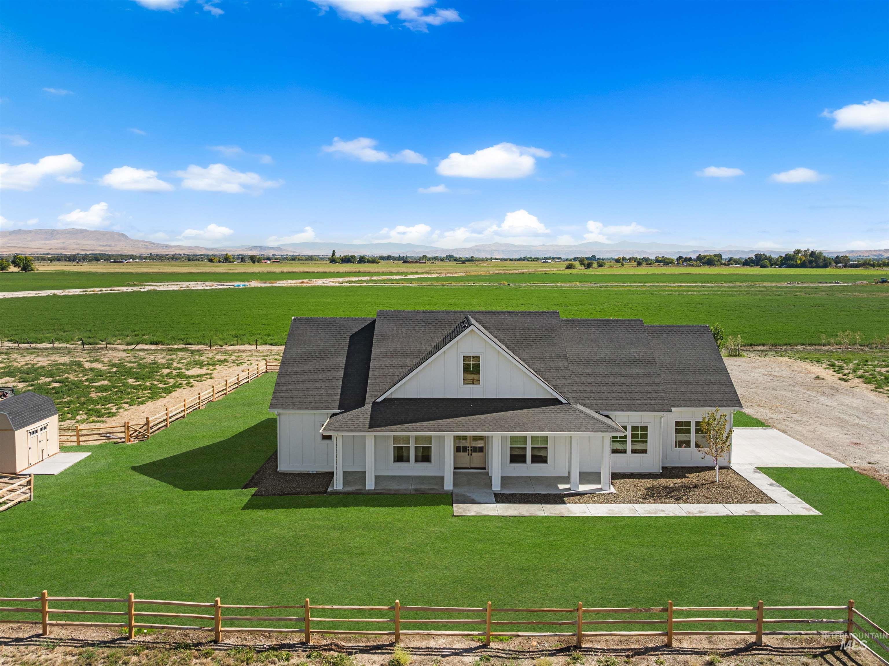 9825 Mayberry Ln, Emmett, Idaho 83617, 3 Bedrooms, 3 Bathrooms, Residential For Sale, Price $1,150,000,MLS 99004359