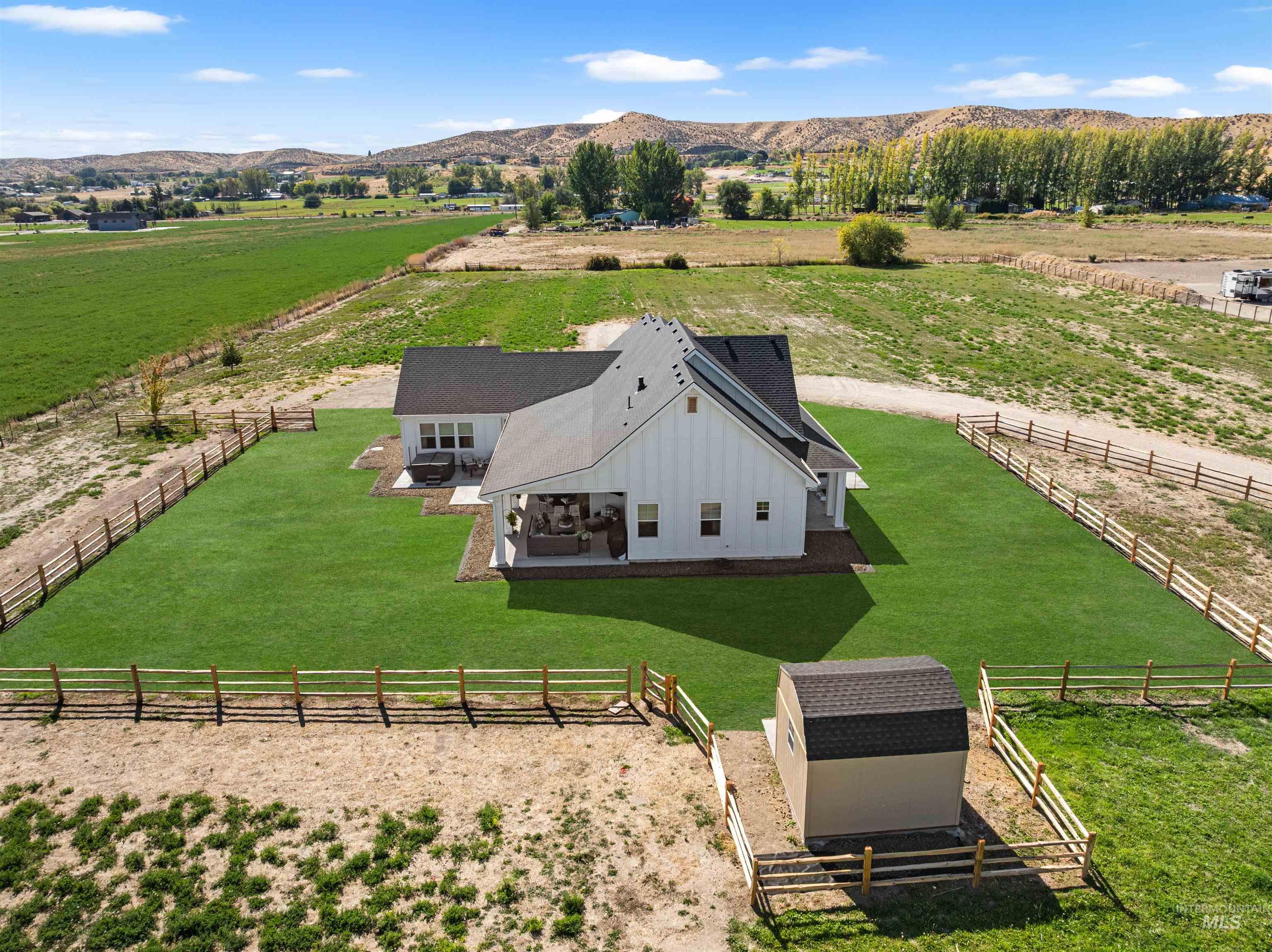 9825 Mayberry Ln, Emmett, Idaho 83617, 3 Bedrooms, 3 Bathrooms, Residential For Sale, Price $1,150,000,MLS 99004359