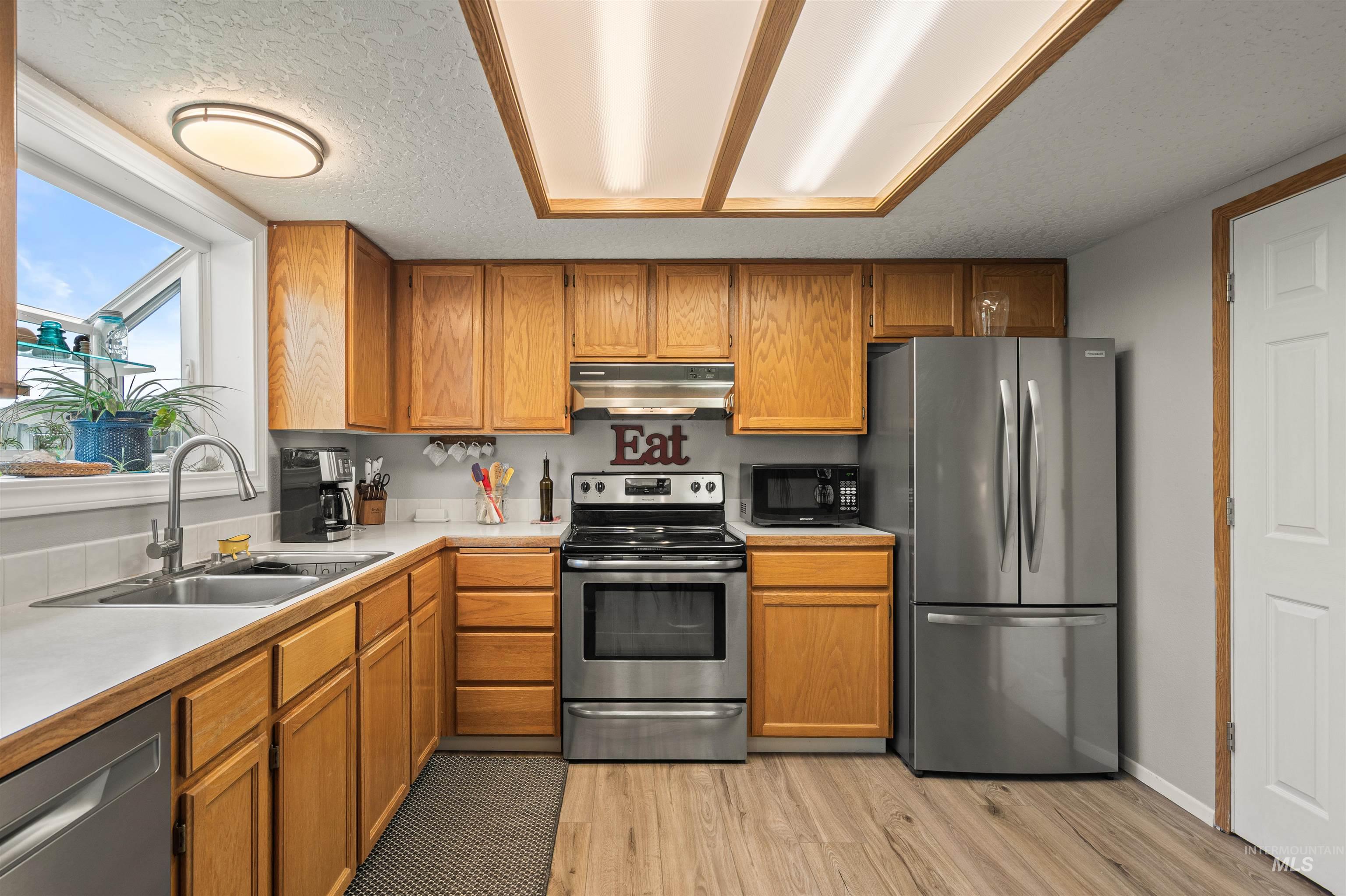 2524 Smart Street, Nampa, Idaho 83686, 3 Bedrooms, 2 Bathrooms, Residential For Sale, Price $360,000, 99004361