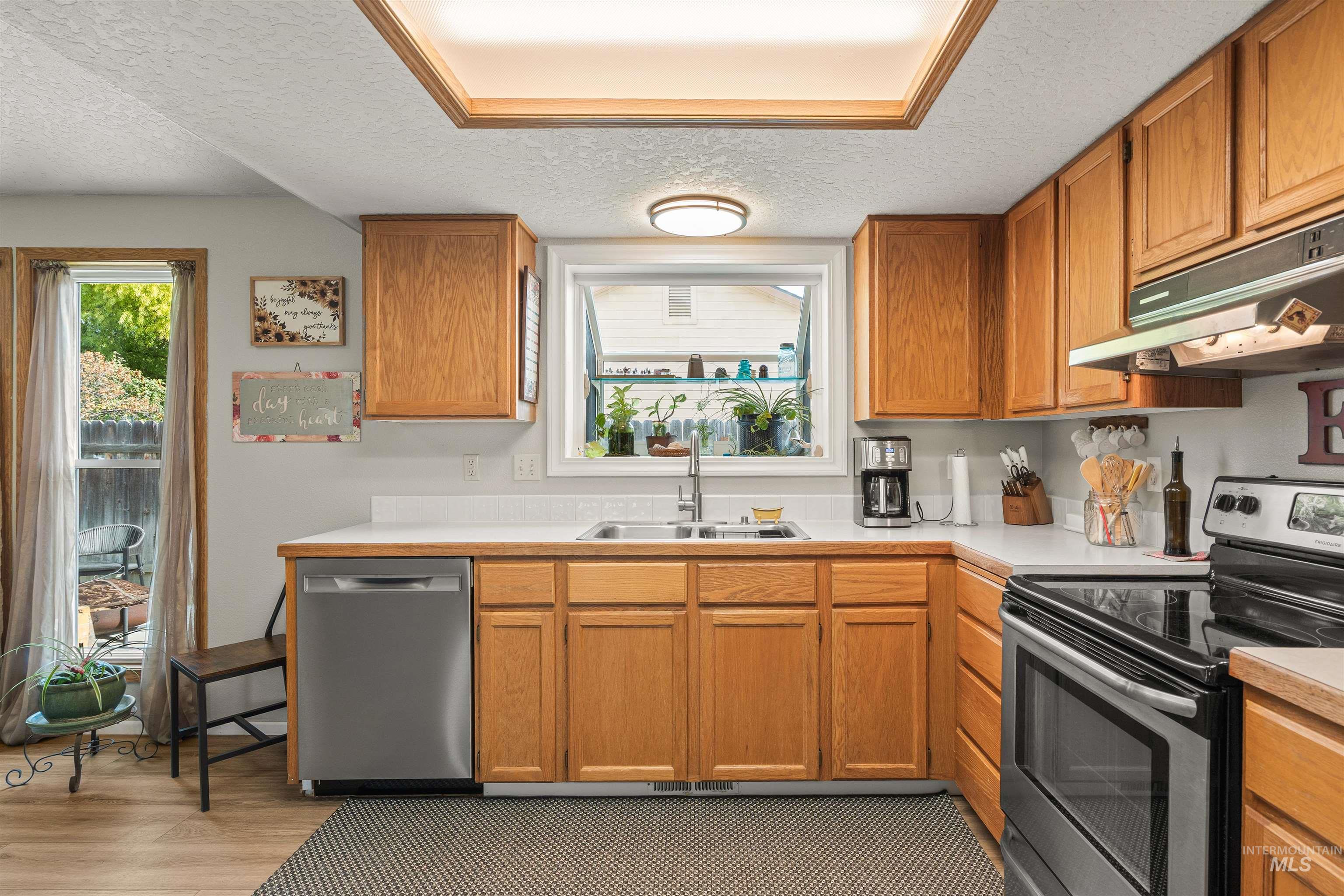 2524 Smart Street, Nampa, Idaho 83686, 3 Bedrooms, 2 Bathrooms, Residential For Sale, Price $360,000, 99004361