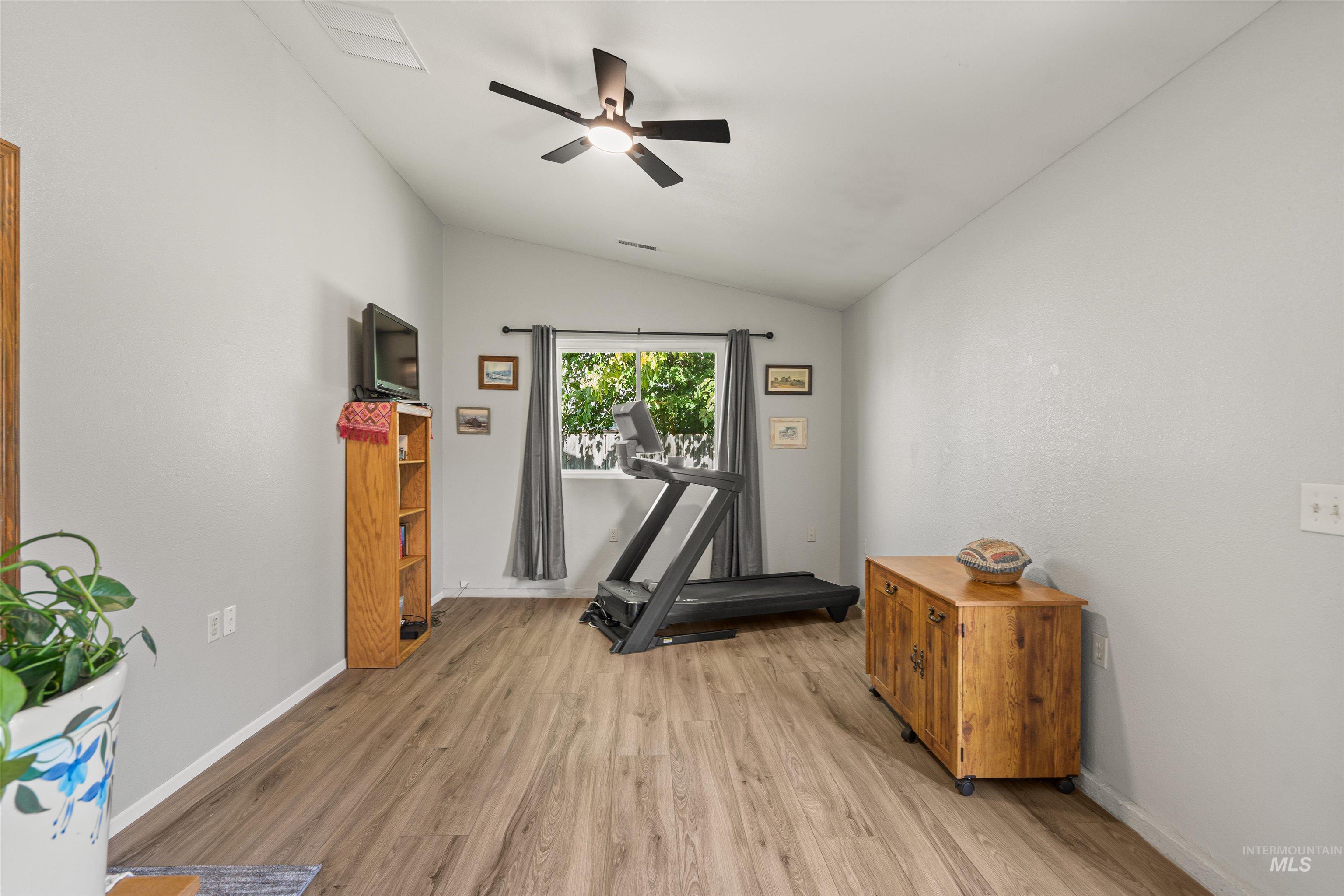 2524 Smart Street, Nampa, Idaho 83686, 3 Bedrooms, 2 Bathrooms, Residential For Sale, Price $360,000, 99004361